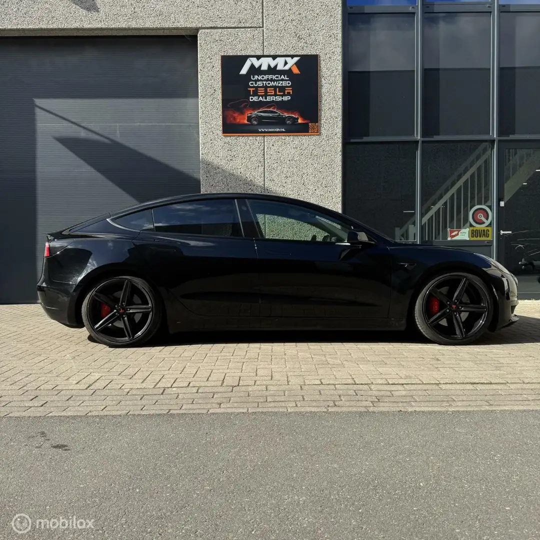 Tesla Model 3 Performance AWD 78 kWh CUSTOM HOOD EN VELGEN Zwart - 2