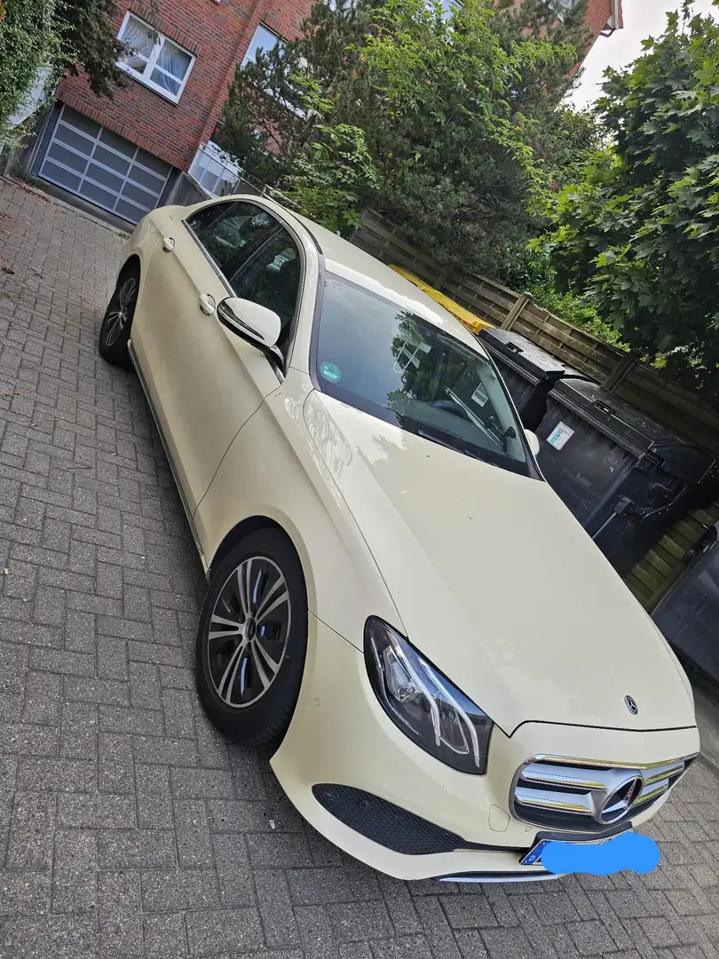 Mercedes-Benz E 220 d 9G-TRONIC Beige - 1