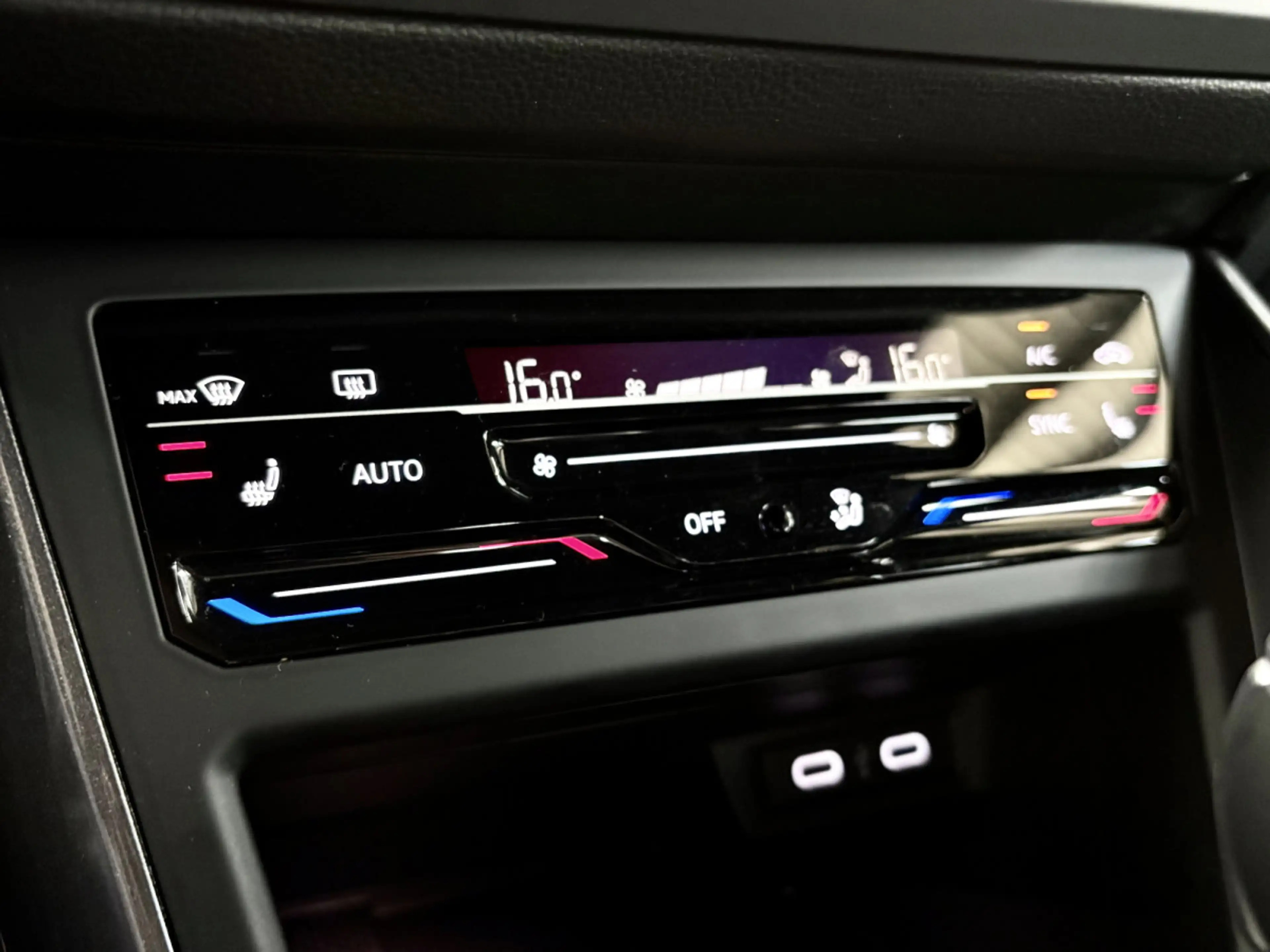 Volkswagen Polo GTI 2.0 TSI 207 CV DSG7 * MATRIX *ACC* CARPLAY** — photo 13