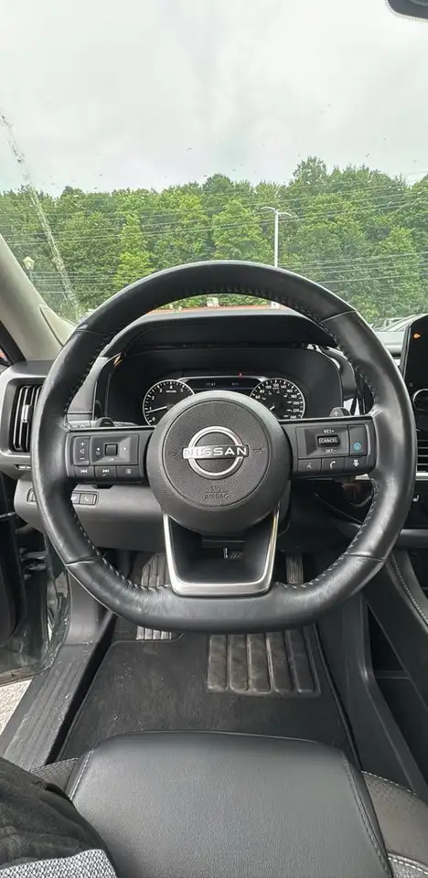 Nissan Pathfinder photo Nissan Pathfinder