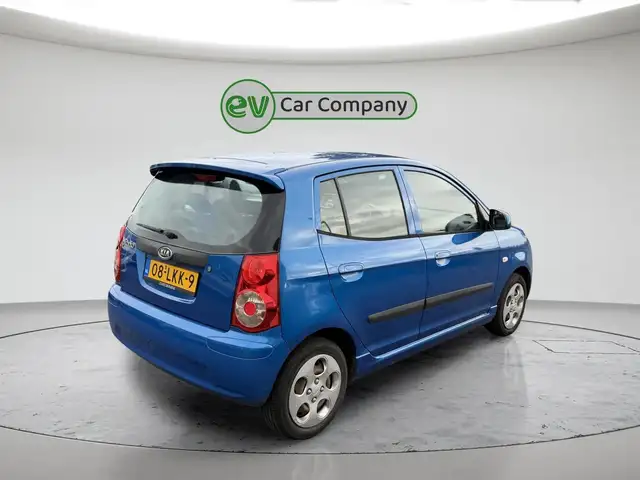 Kia Picanto view 3