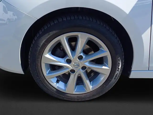 Opel Corsa view 8