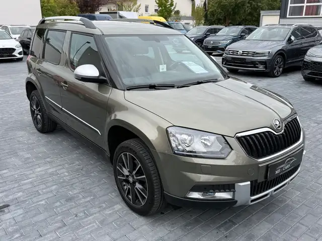 Skoda Yeti Ambition Outdoor 4x4*NAVI*DAB*AHK*BI-XEN