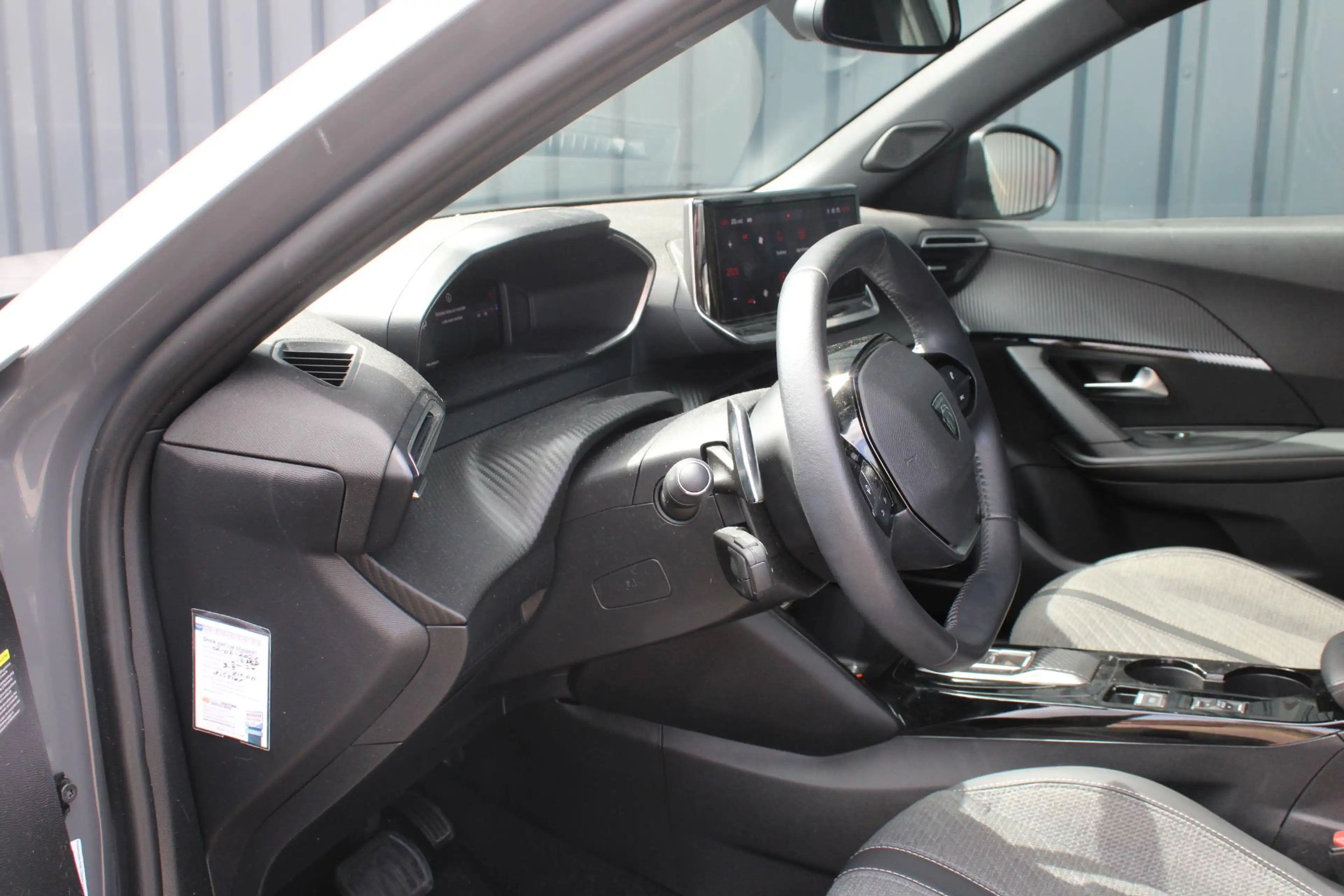 Peugeot 2008 1.2 PureTech 130 Allure Stoelverwarming voor | DAB — photo 11