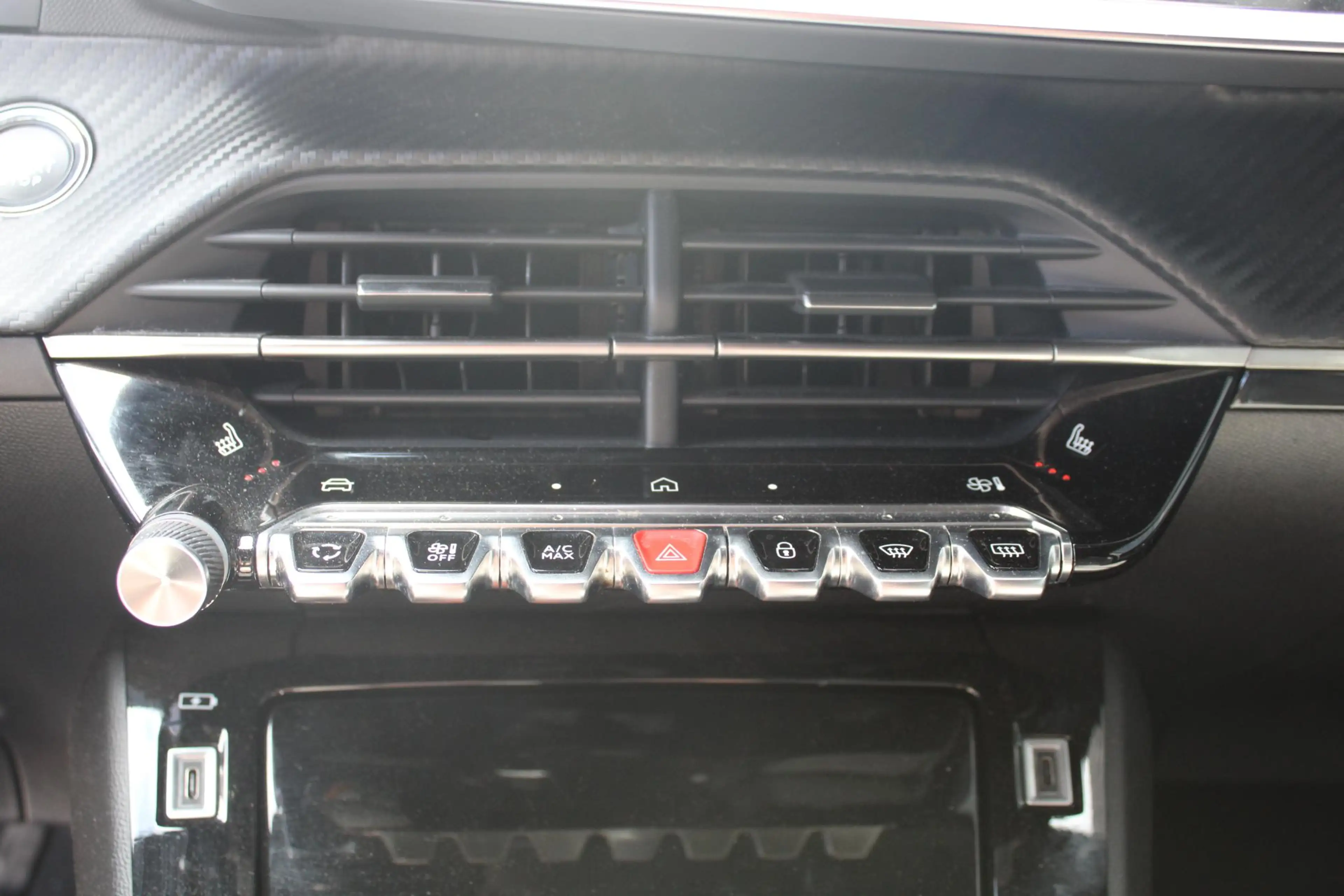 Peugeot 2008 1.2 PureTech 130 Allure Stoelverwarming voor | DAB — photo 14