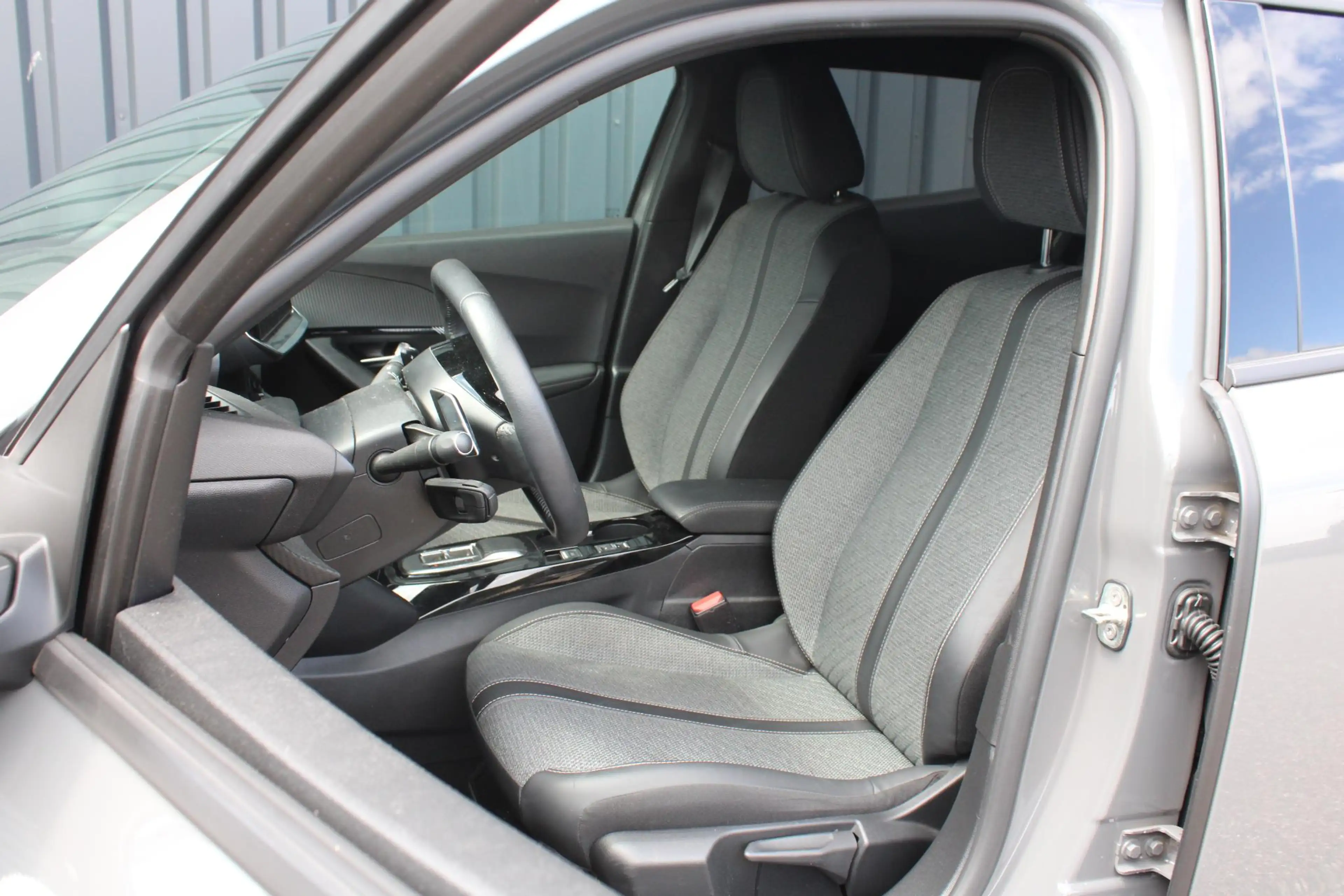 Peugeot 2008 1.2 PureTech 130 Allure Stoelverwarming voor | DAB — photo 12