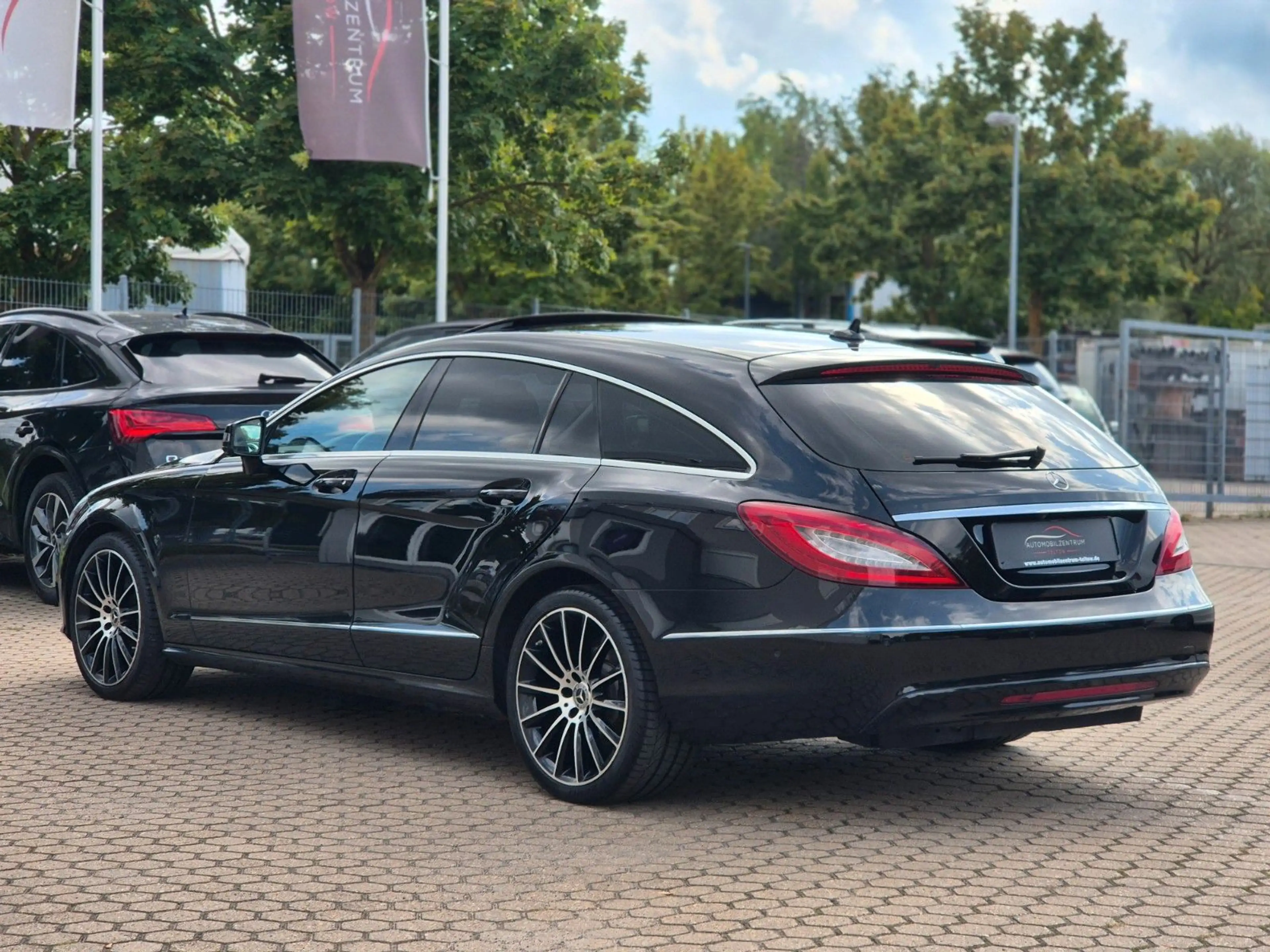 Mercedes-Benz CLS CLS 350d Shooting Brake Multibeam 19" AMG 360° — photo 5