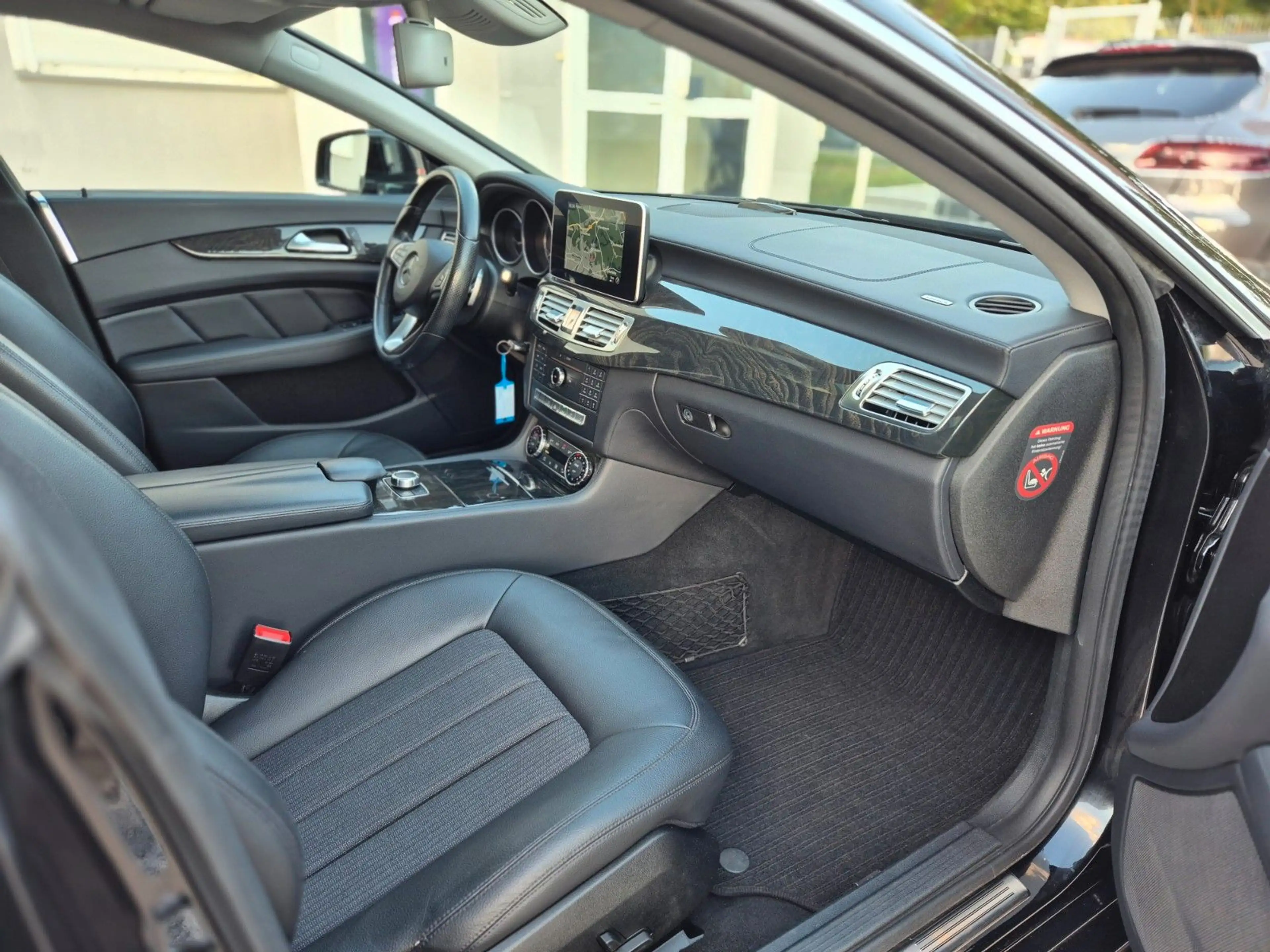 Mercedes-Benz CLS CLS 350d Shooting Brake Multibeam 19" AMG 360° — photo 15