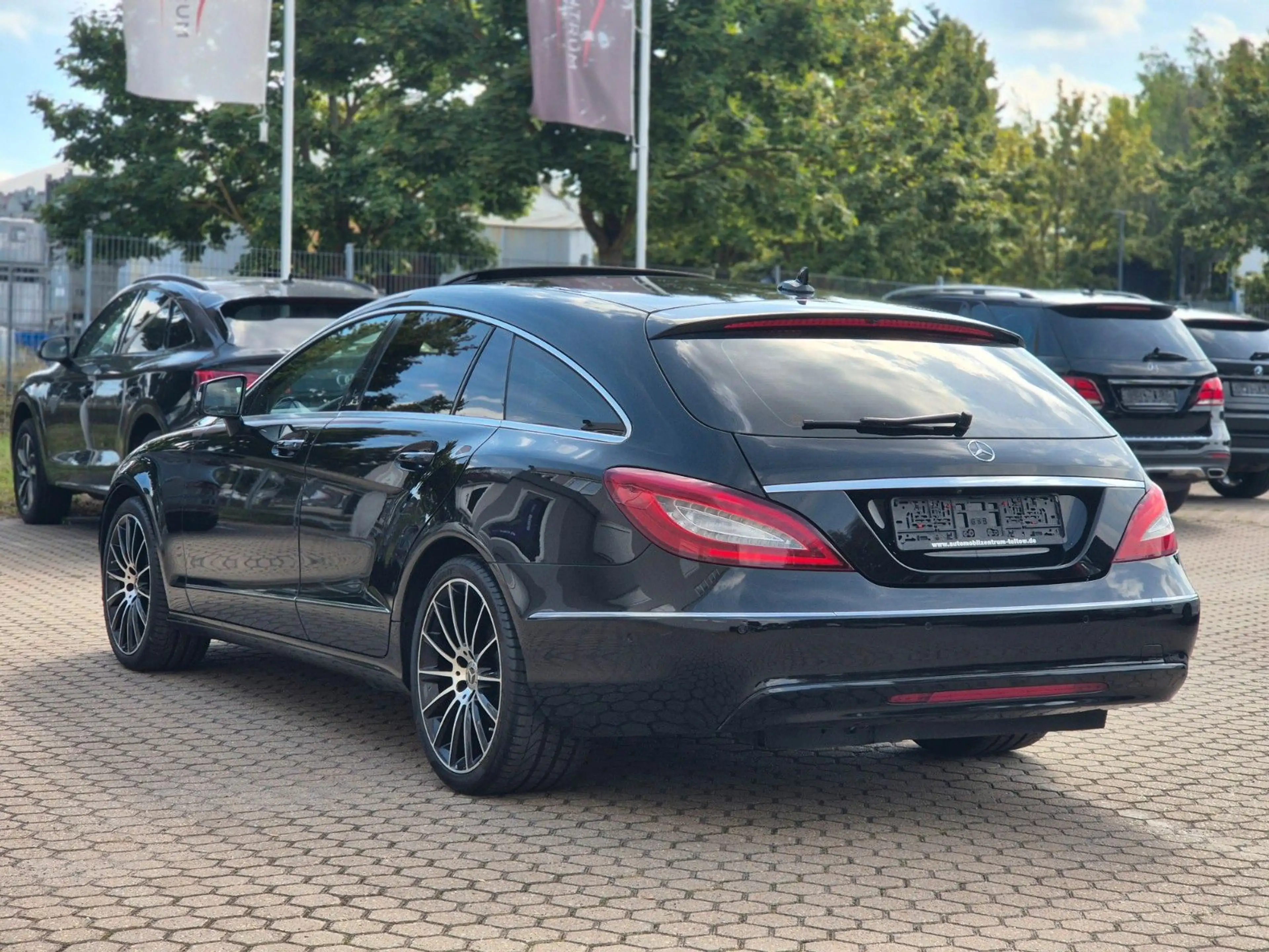 Mercedes-Benz CLS CLS 350d Shooting Brake Multibeam 19" AMG 360° — photo 6