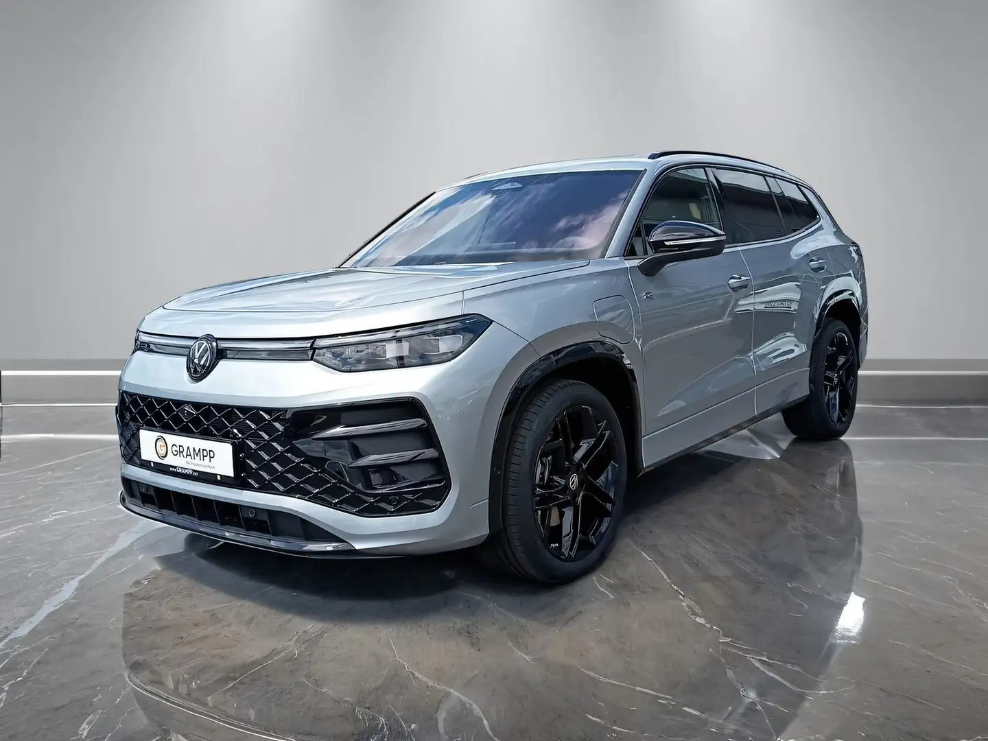 Volkswagen Tayron R-Line 1,5 l eHybrid OPF AHK+PANO+KAMERA+ Silber - 2