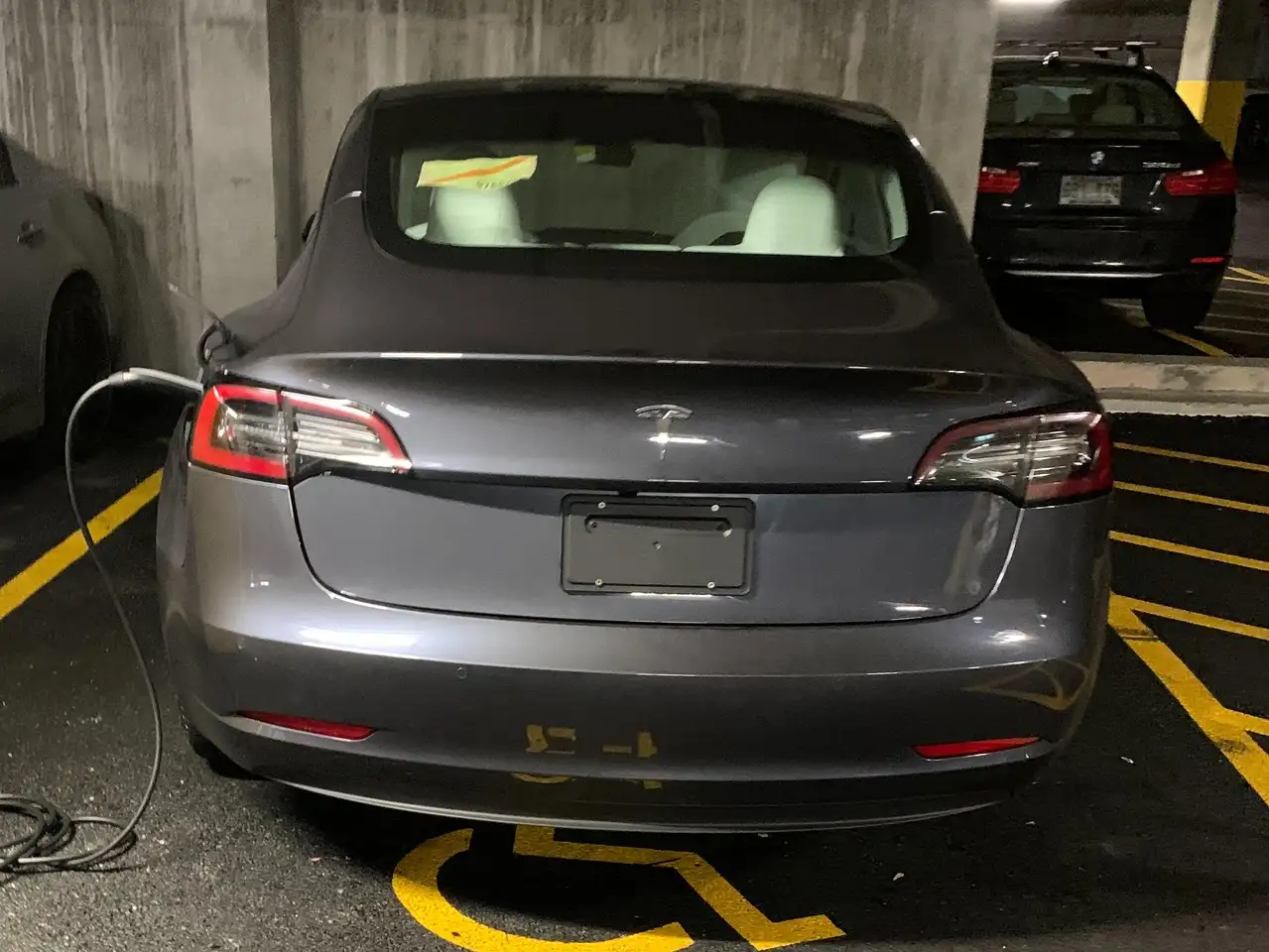 Tesla Model 3 fotografie Tesla Model 3