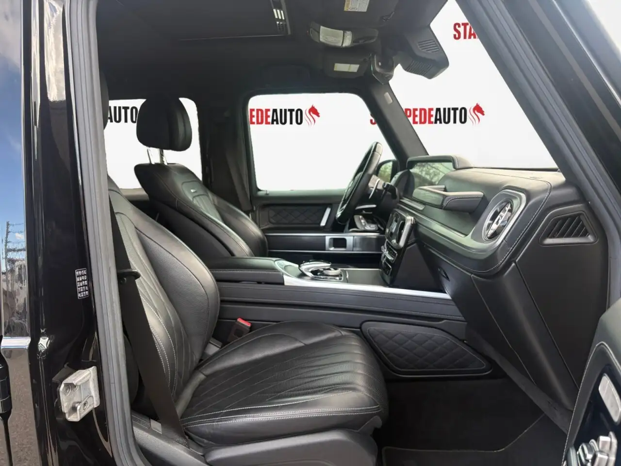 Mercedes-Benz G-Class снимка Mercedes-Benz G-Class