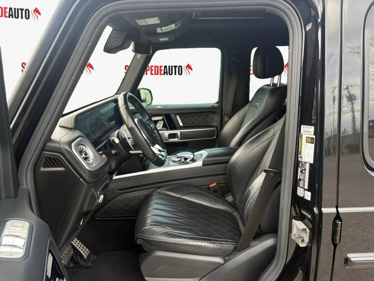 Mercedes-Benz G-Class снимка Mercedes-Benz G-Class
