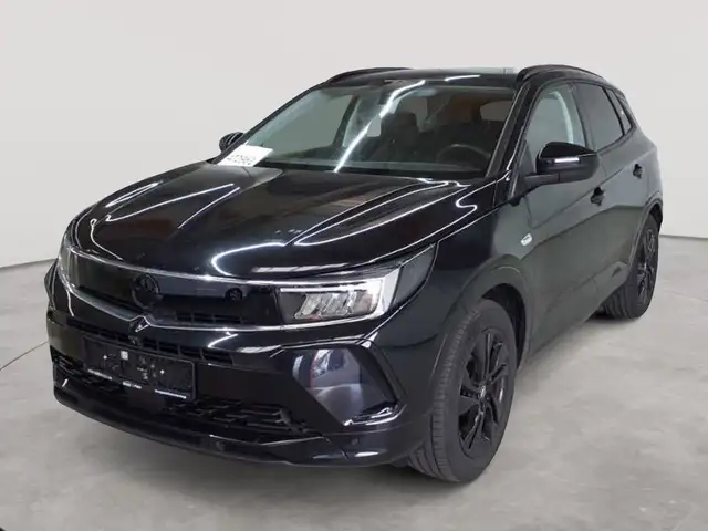 Opel Grandland view 2