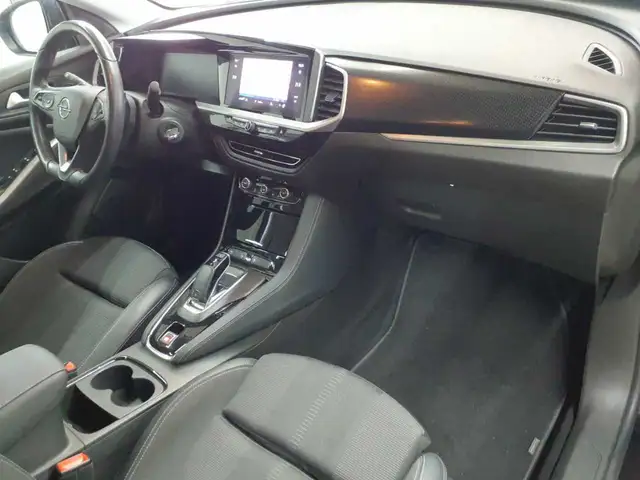 Opel Grandland view 9