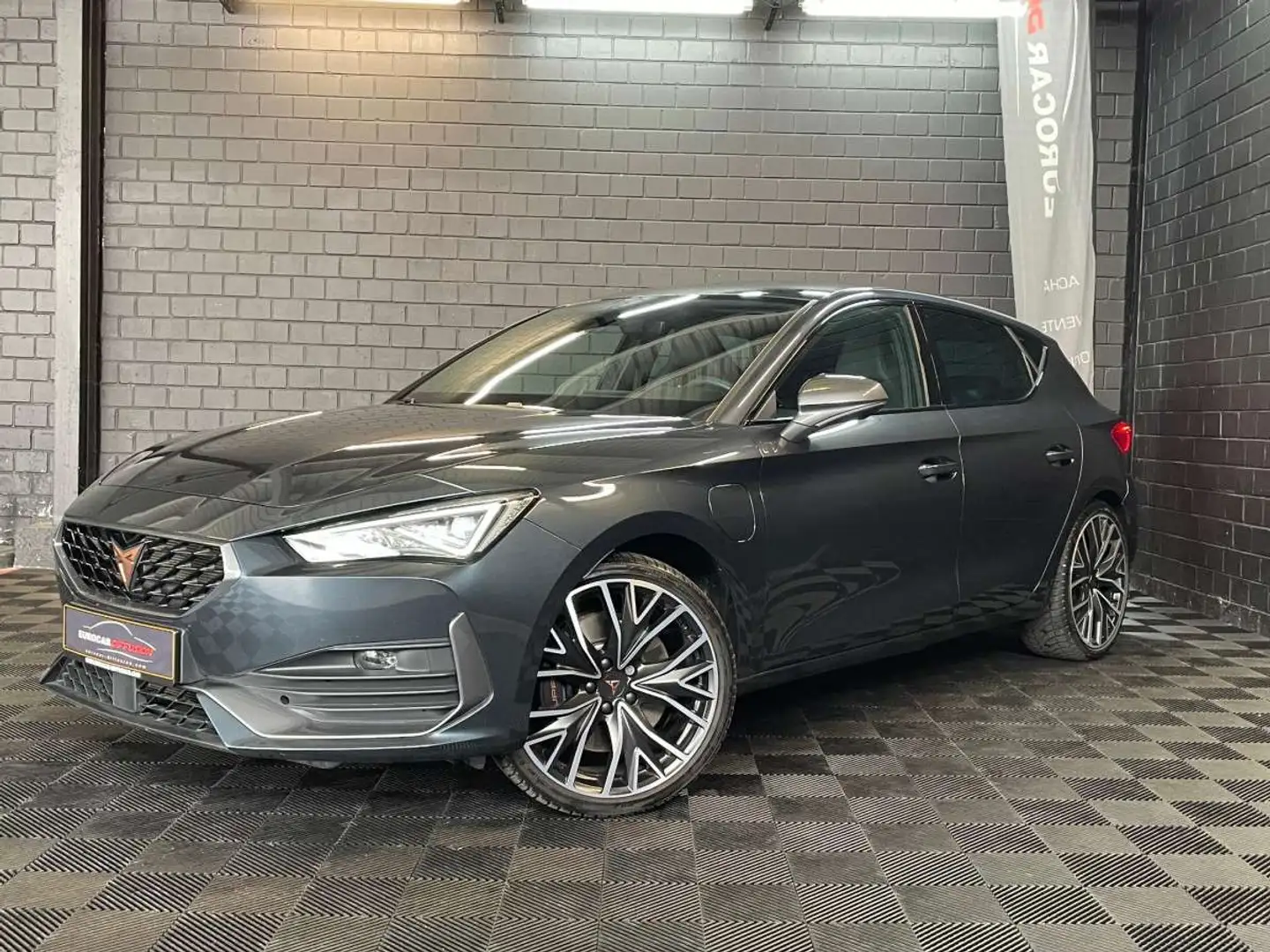 CUPRA Leon 245CV eHybrid DSG6 Gris - 1