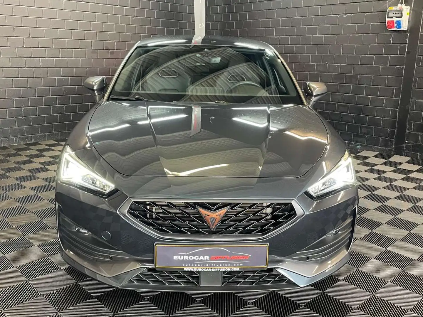 CUPRA Leon 245CV eHybrid DSG6 Gris - 2