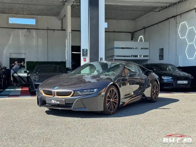 BMW i8 COUPE 1.5 374CV PHEV HYBRID ULTIMATE SOPHISTO EDITION 1/200 / CARBONE
