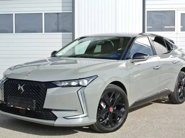 DS Automobiles DS 4 HDI130 Eat8 Aut. ** Performance Line ** Matrix-LED