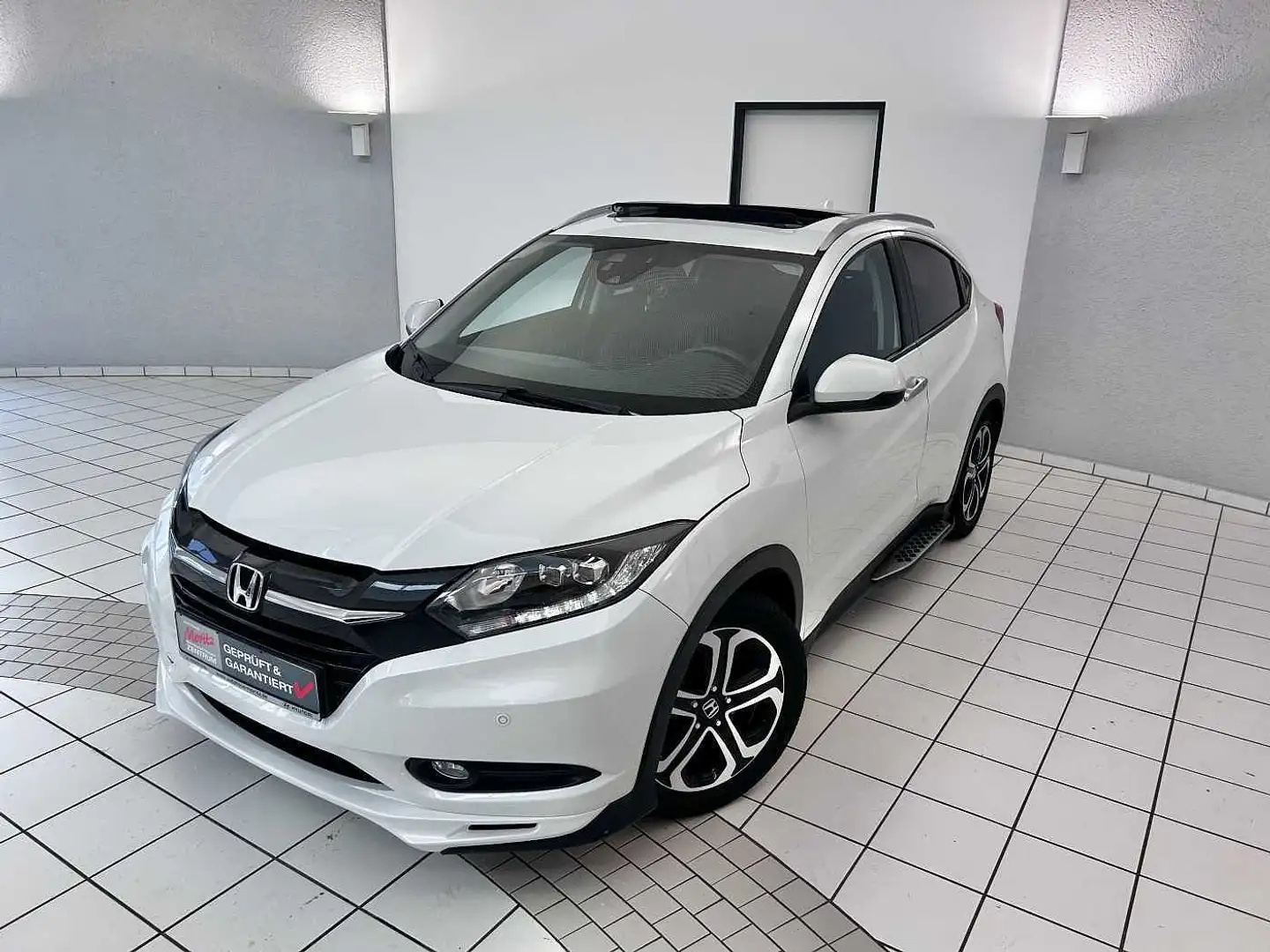 Honda HR-V 1.5 Executive *PANORAMA*NAVI*KAMERA* bijela - 1