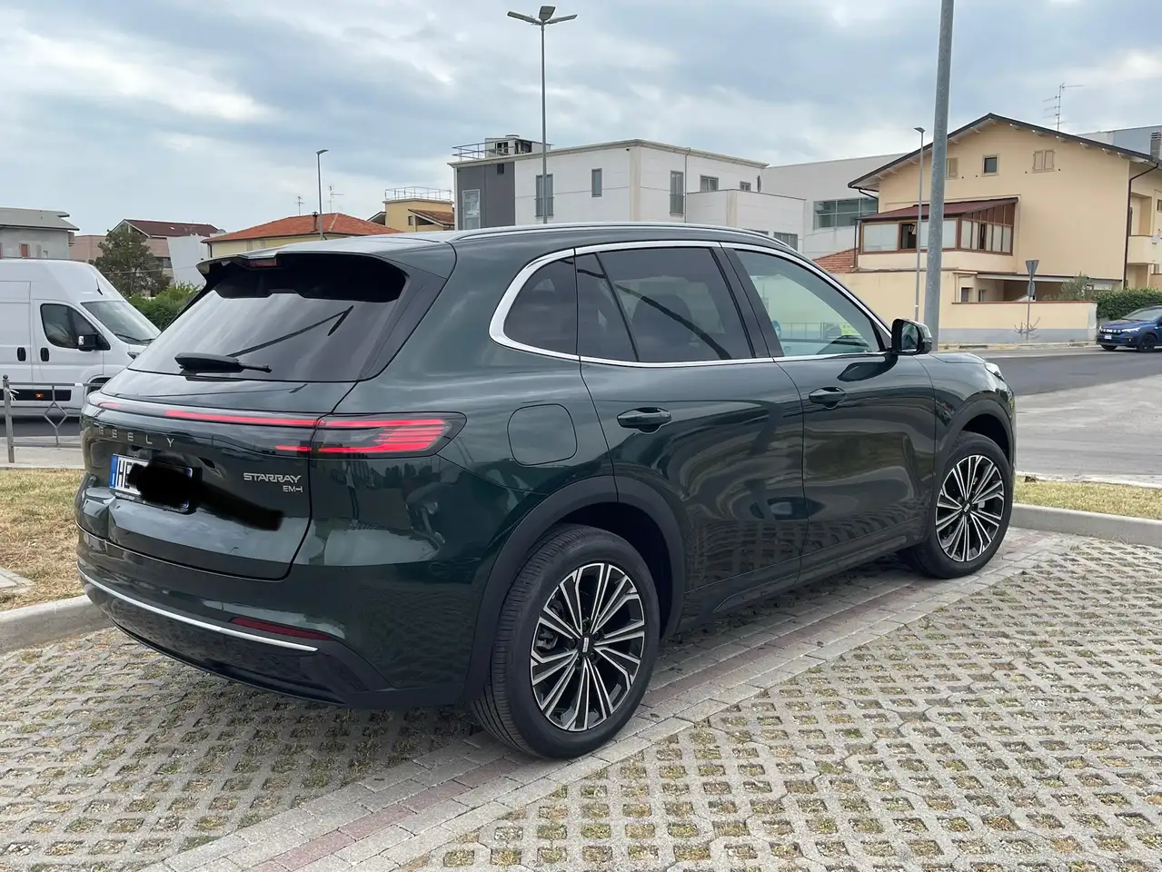 Geely Starray EM-i 2026
