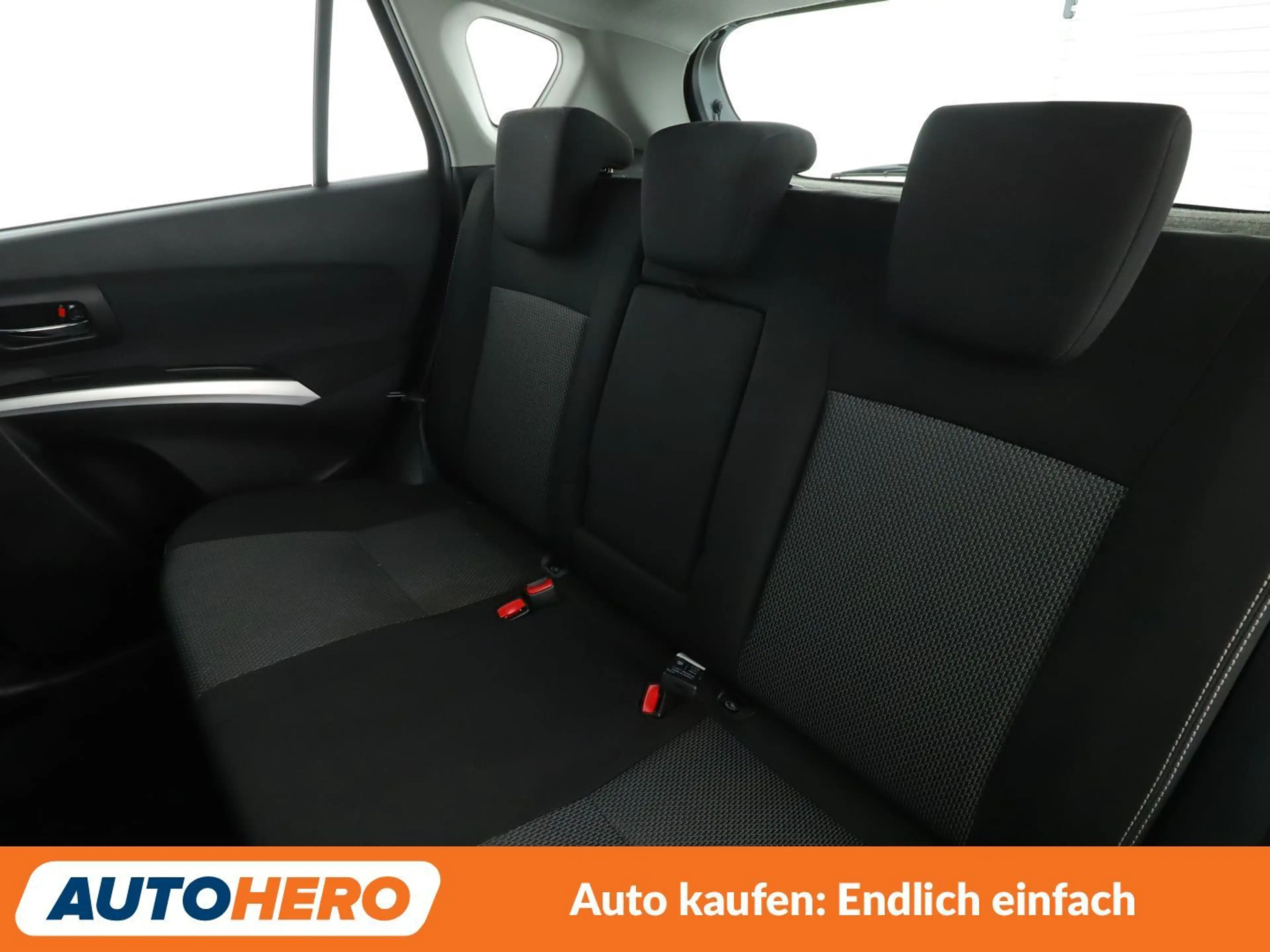 Suzuki SX4 1.6 Comfort 4x4*TEMPO*PDC*SHZ*ALU*AHK*KLIMA* — photo 15