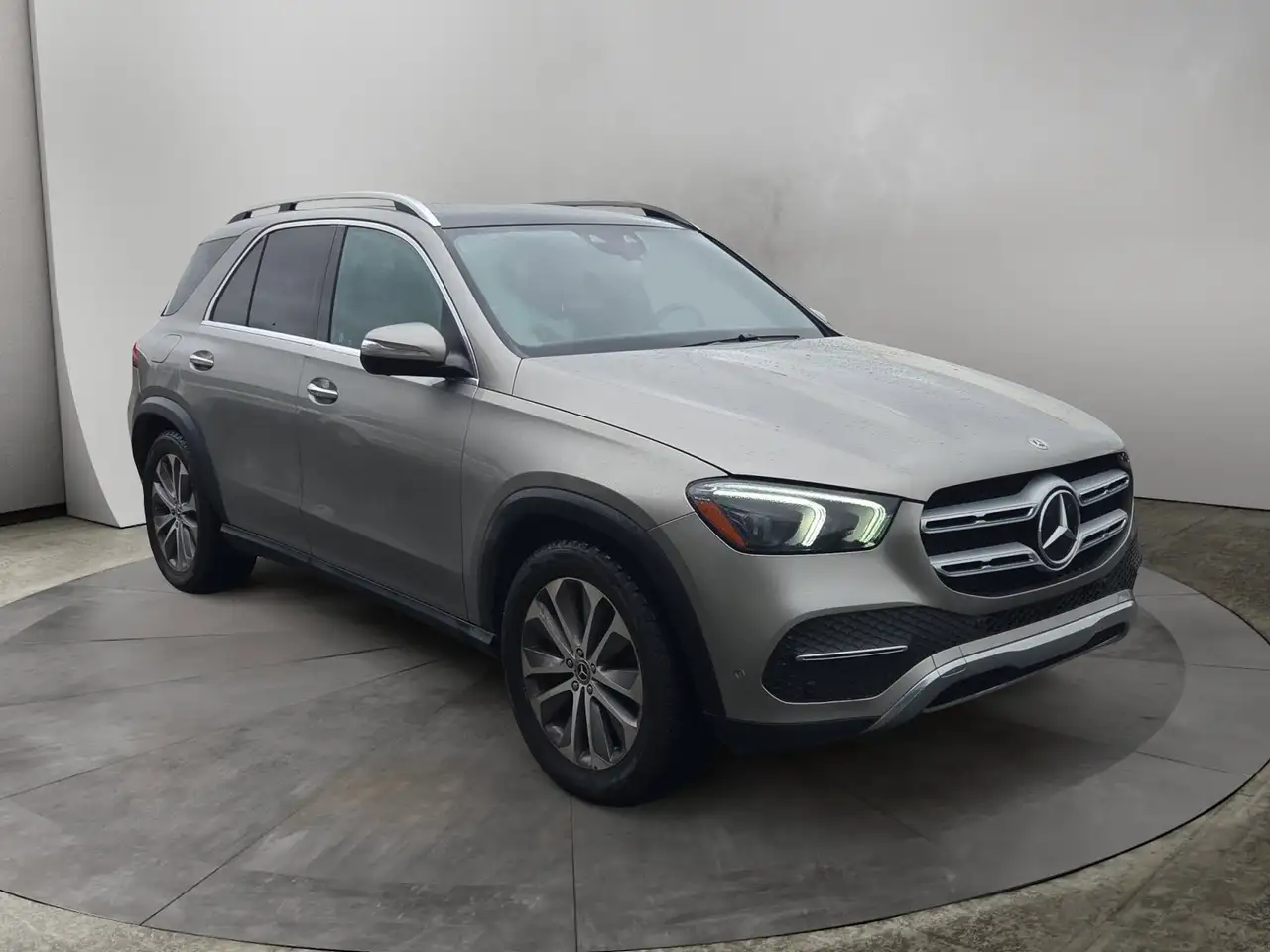 Mercedes-Benz GLE снимка Mercedes-Benz GLE