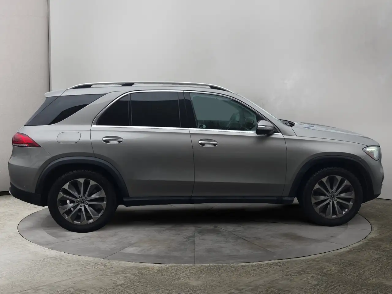 Mercedes-Benz GLE снимка Mercedes-Benz GLE