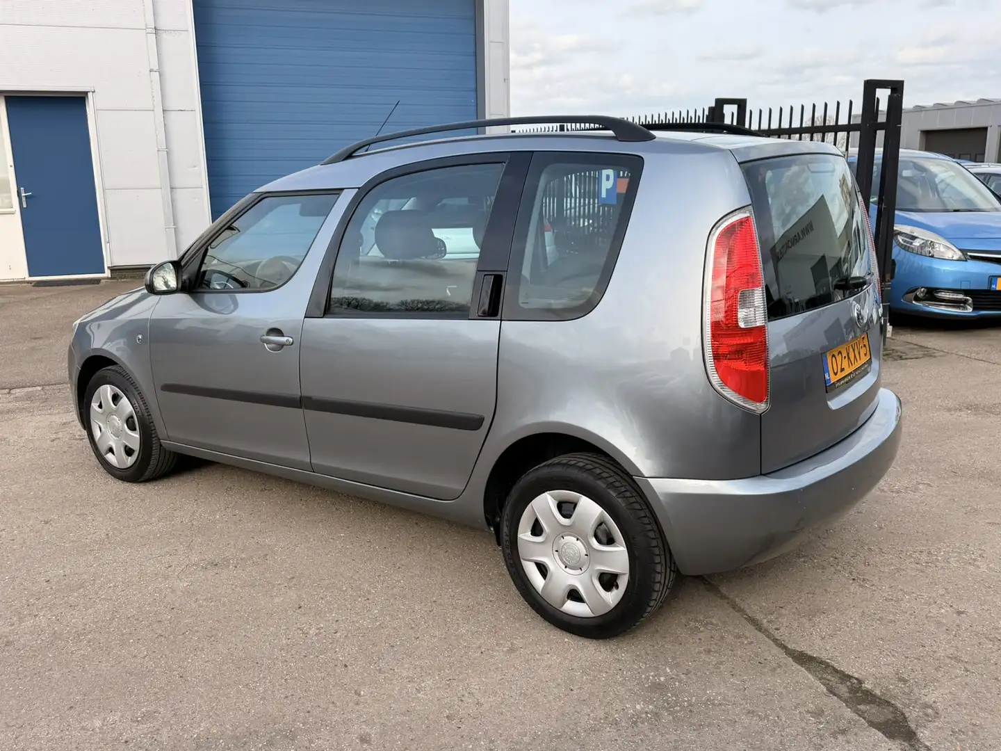 Skoda Roomster 1.4-16V Tour, 131.421 KM NAP, NIEUWE DISTRIBUTIERI Grau - 2