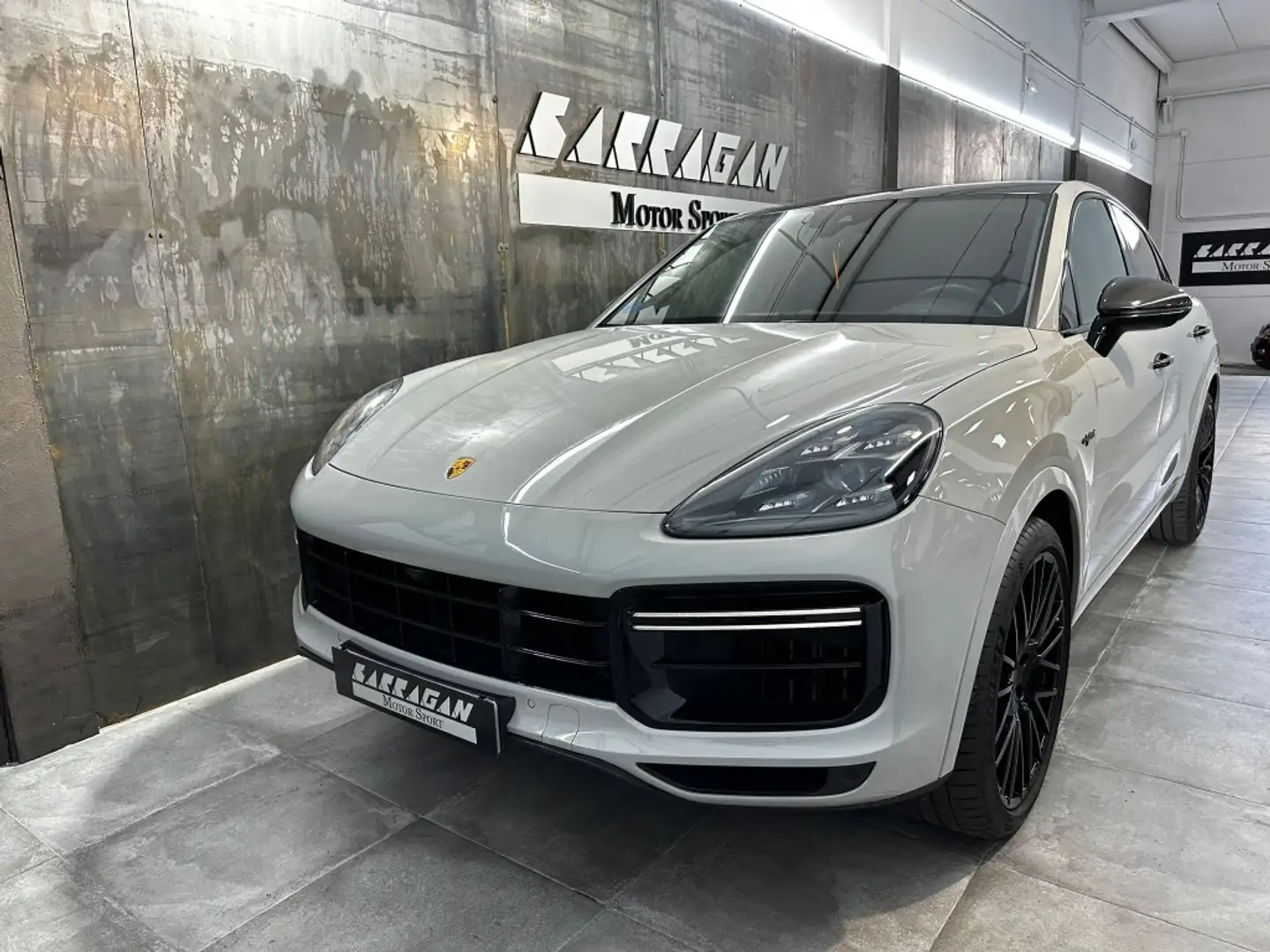 Porsche Cayenne Turbo S E-Hybrid Coupé Aut. Blanc - 1