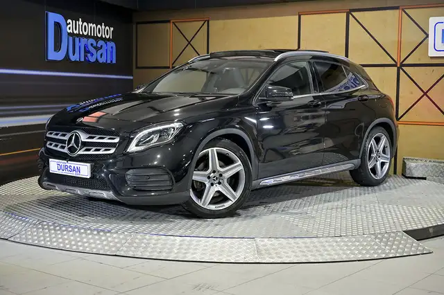 Mercedes-Benz CLA 220 GLA d