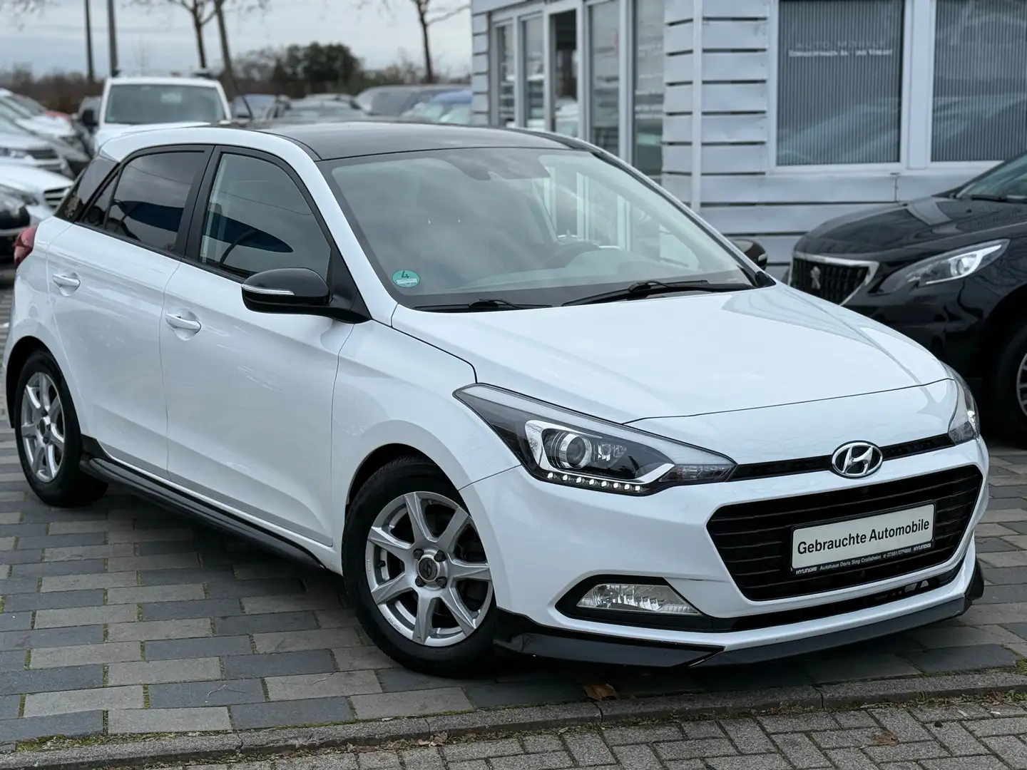 Hyundai i20 1.0T-GDI Turbo Sport Klima LED 5Türe Weiß - 1