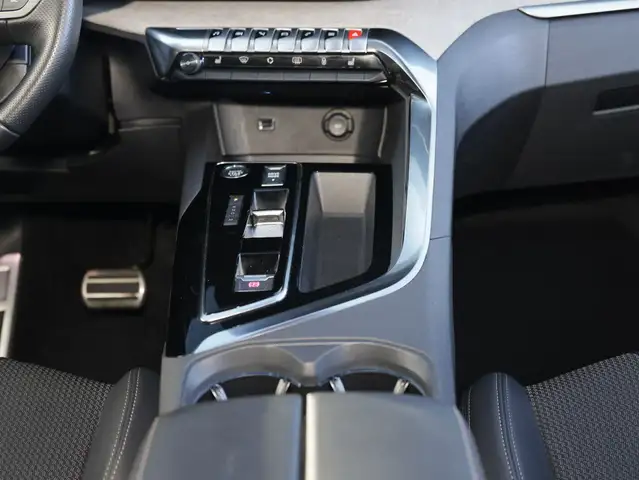 Peugeot 3008 view 12