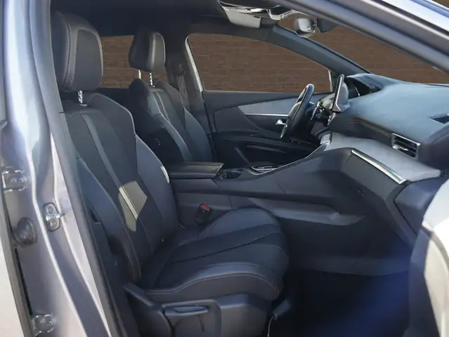 Peugeot 3008 view 8
