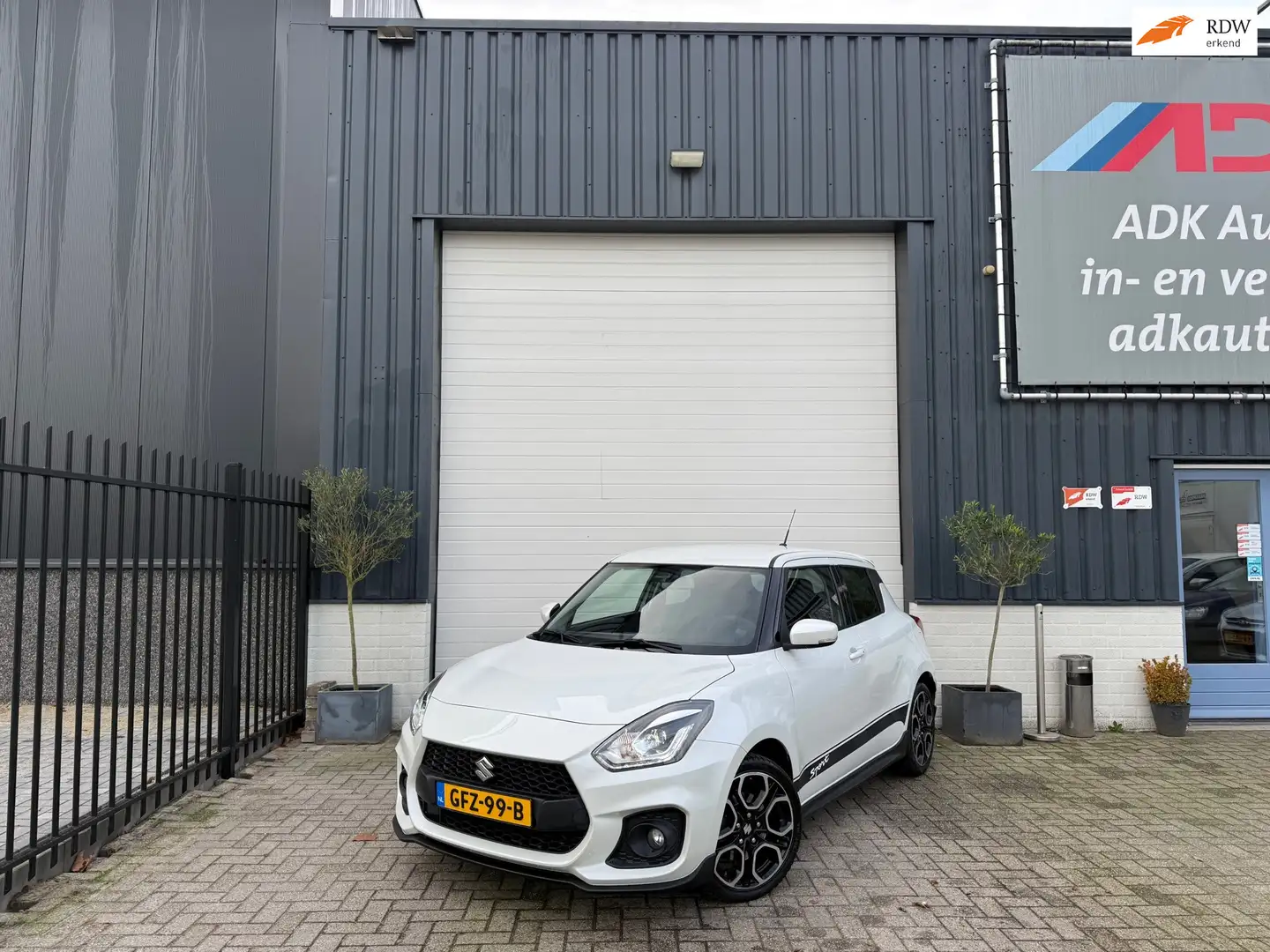 Suzuki Swift 1.4 Sport ACC/CAMERA/NAVI/LANE ASSIST Blanc - 1