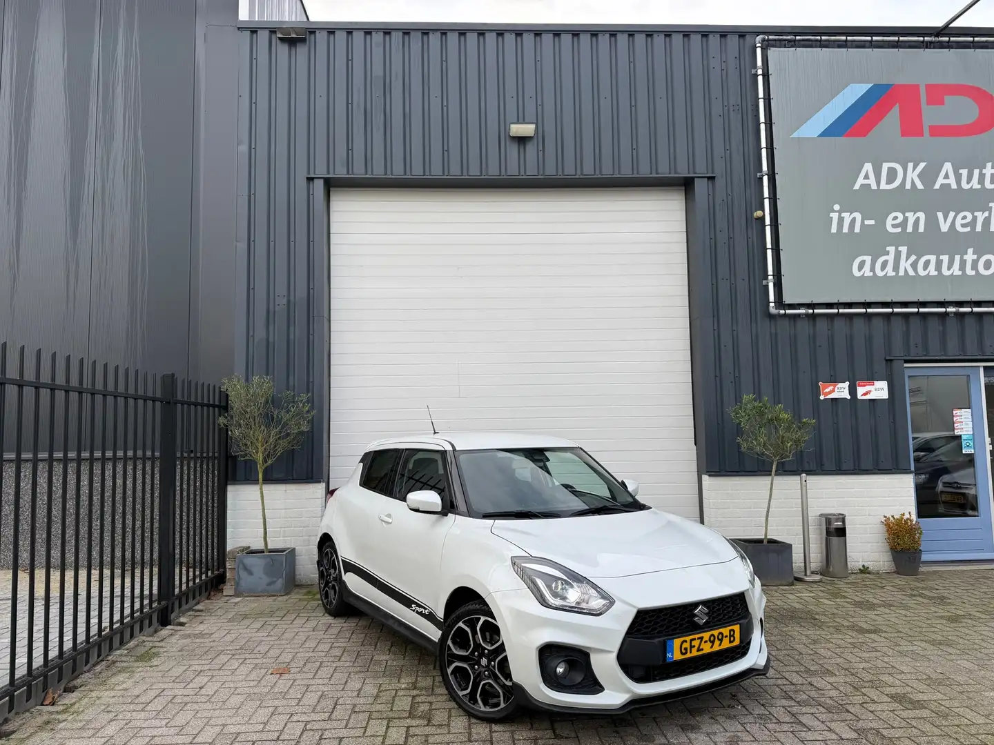 Suzuki Swift 1.4 Sport ACC/CAMERA/NAVI/LANE ASSIST Blanc - 2