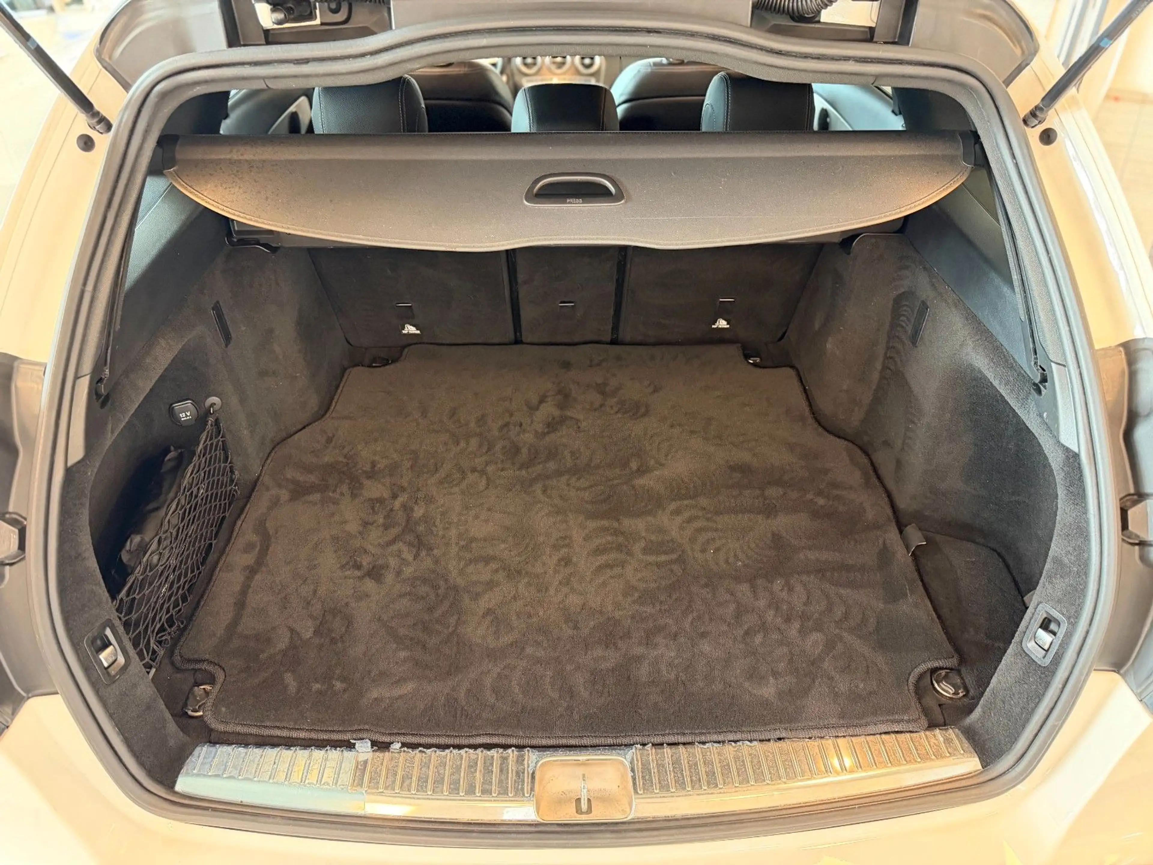 Mercedes-Benz C 220 d T 4-Matic AMG 9G-Tr. Rü-Ka AHK LED SHZ — photo 6