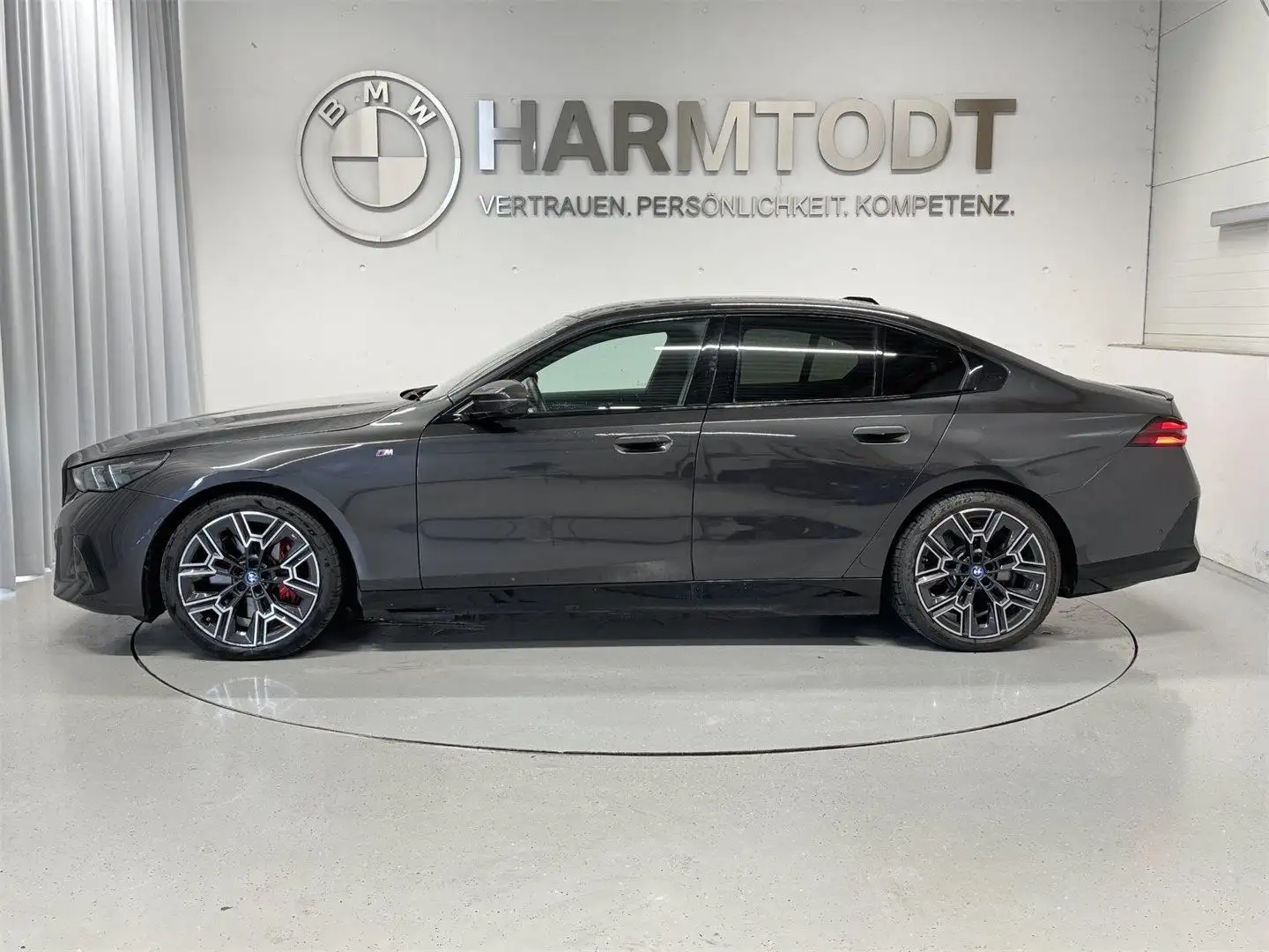 BMW i5 M60 xDrive Grau - 2
