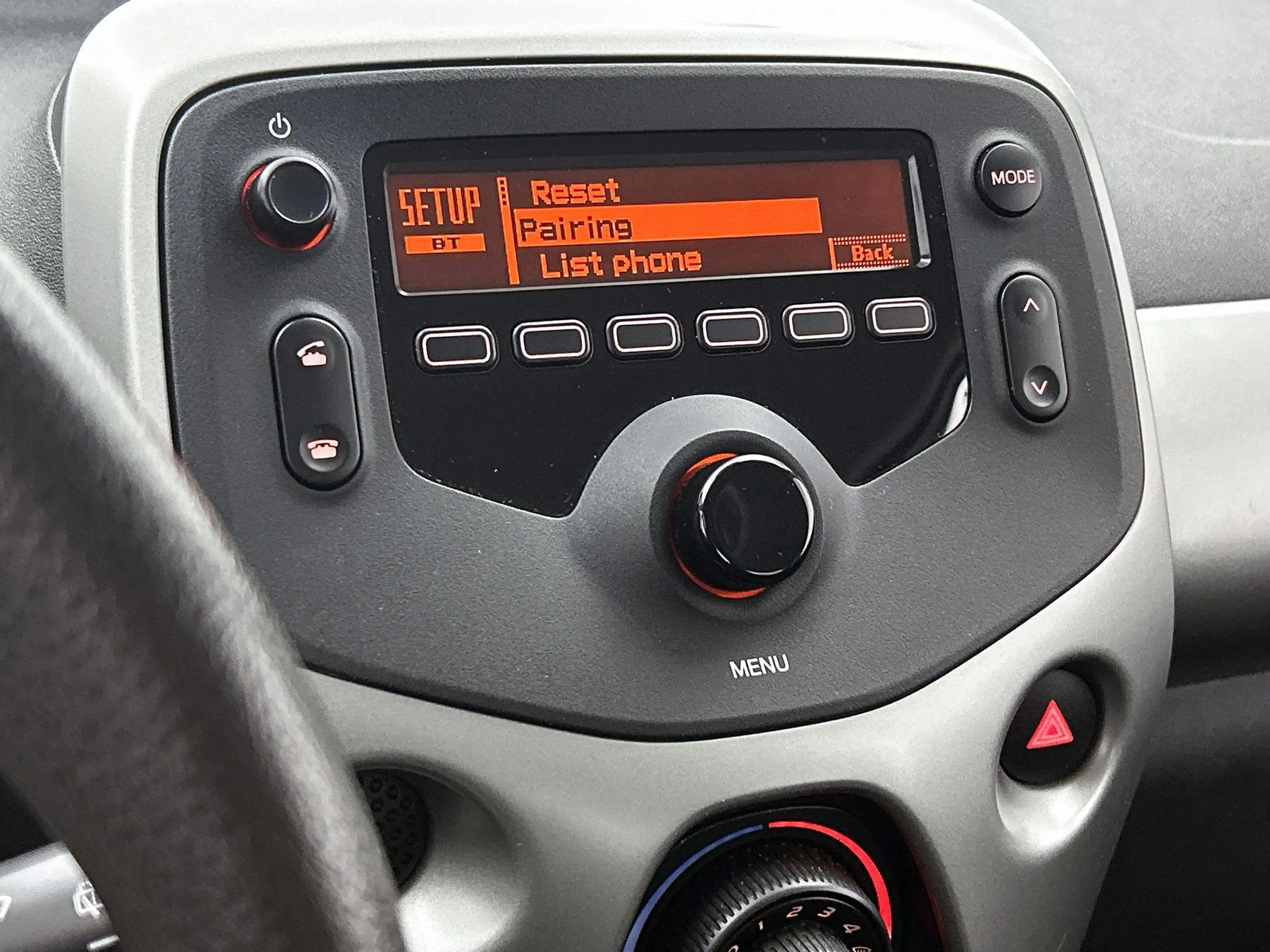 Peugeot 108 1.0 e-VTi Blue Lion — photo 14