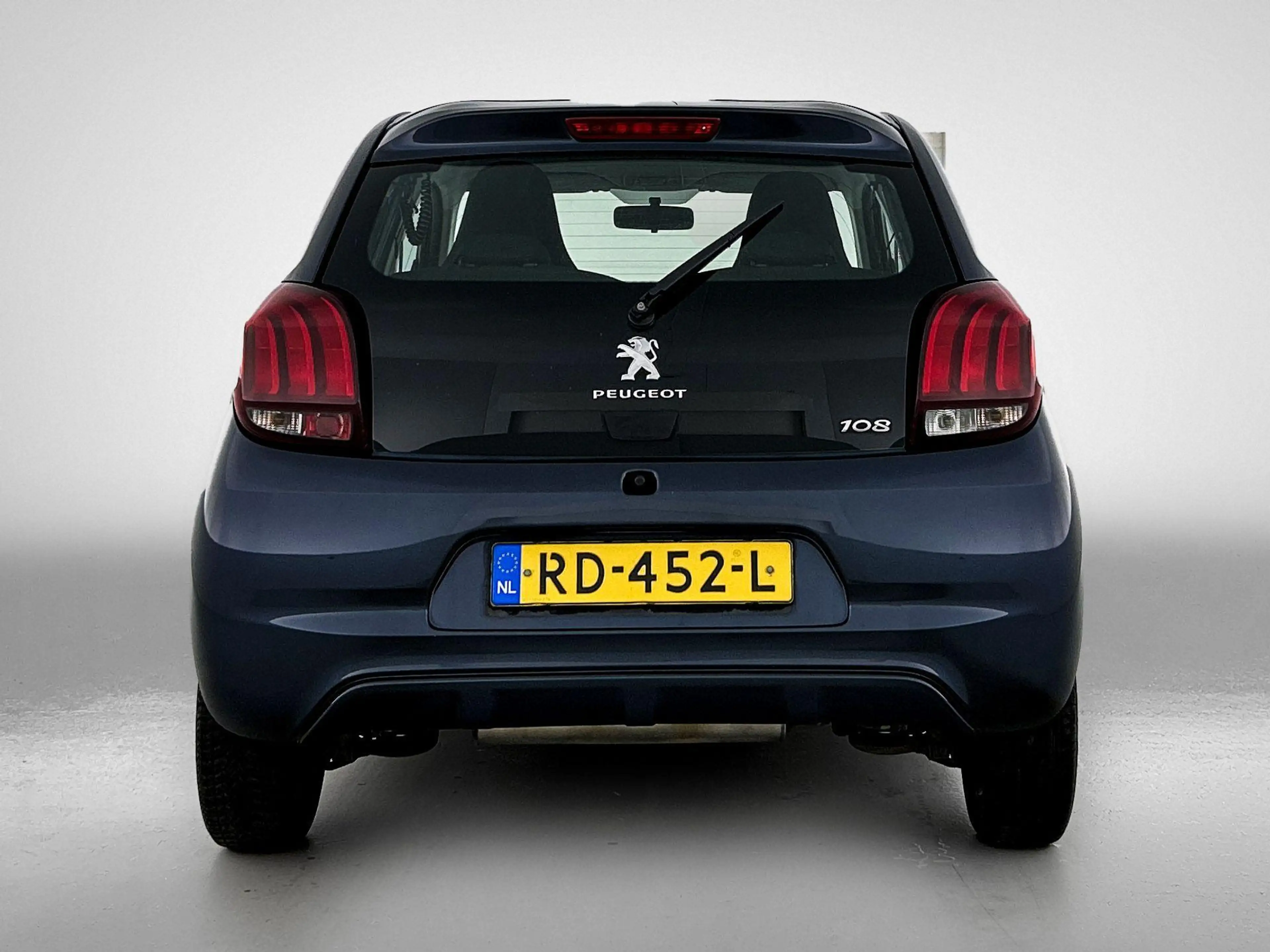 Peugeot 108 1.0 e-VTi Blue Lion — photo 3