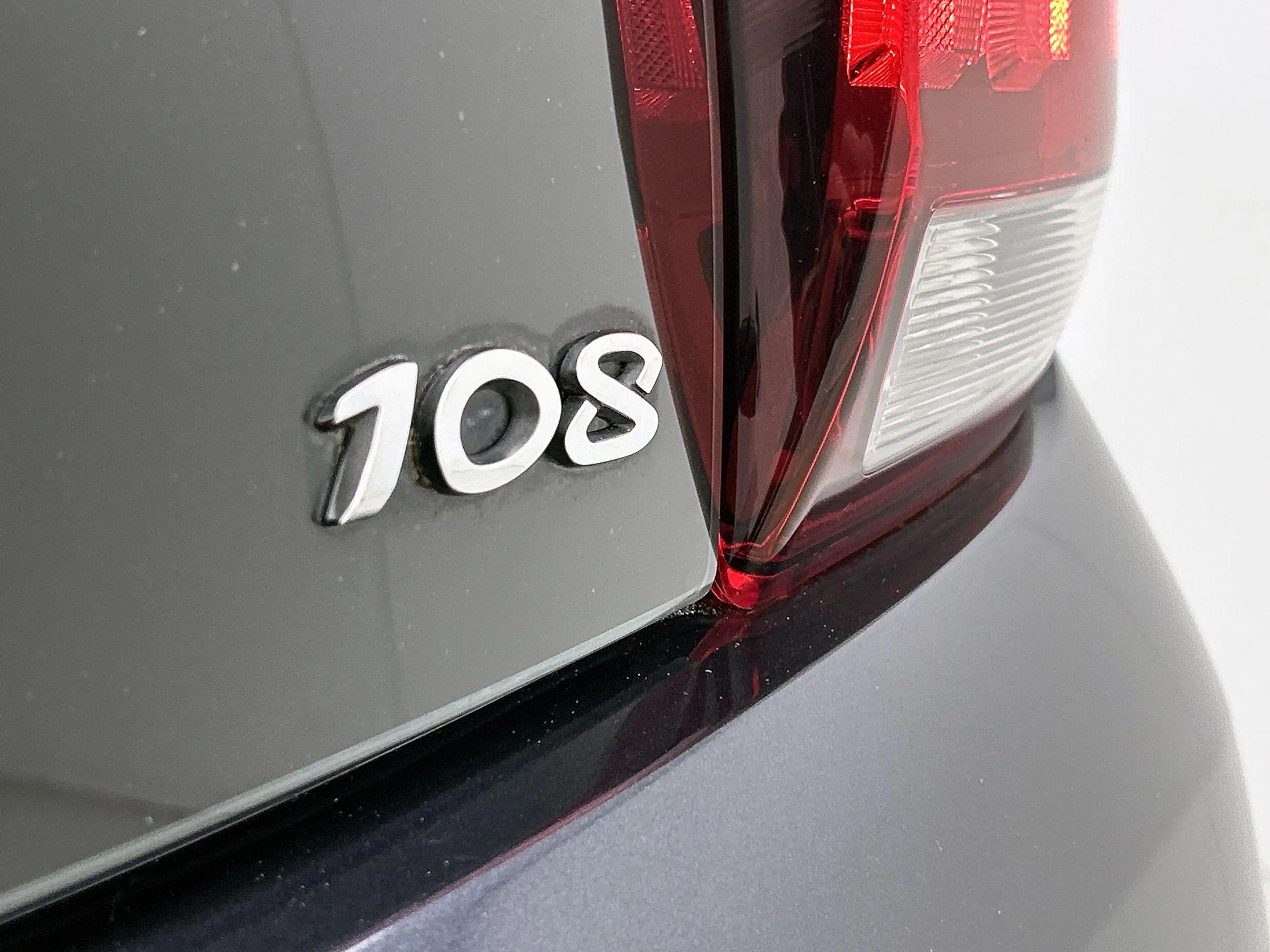 Peugeot 108 1.0 e-VTi Blue Lion — photo 9