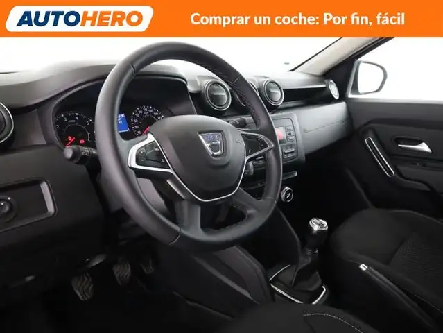 Dacia Duster view 12