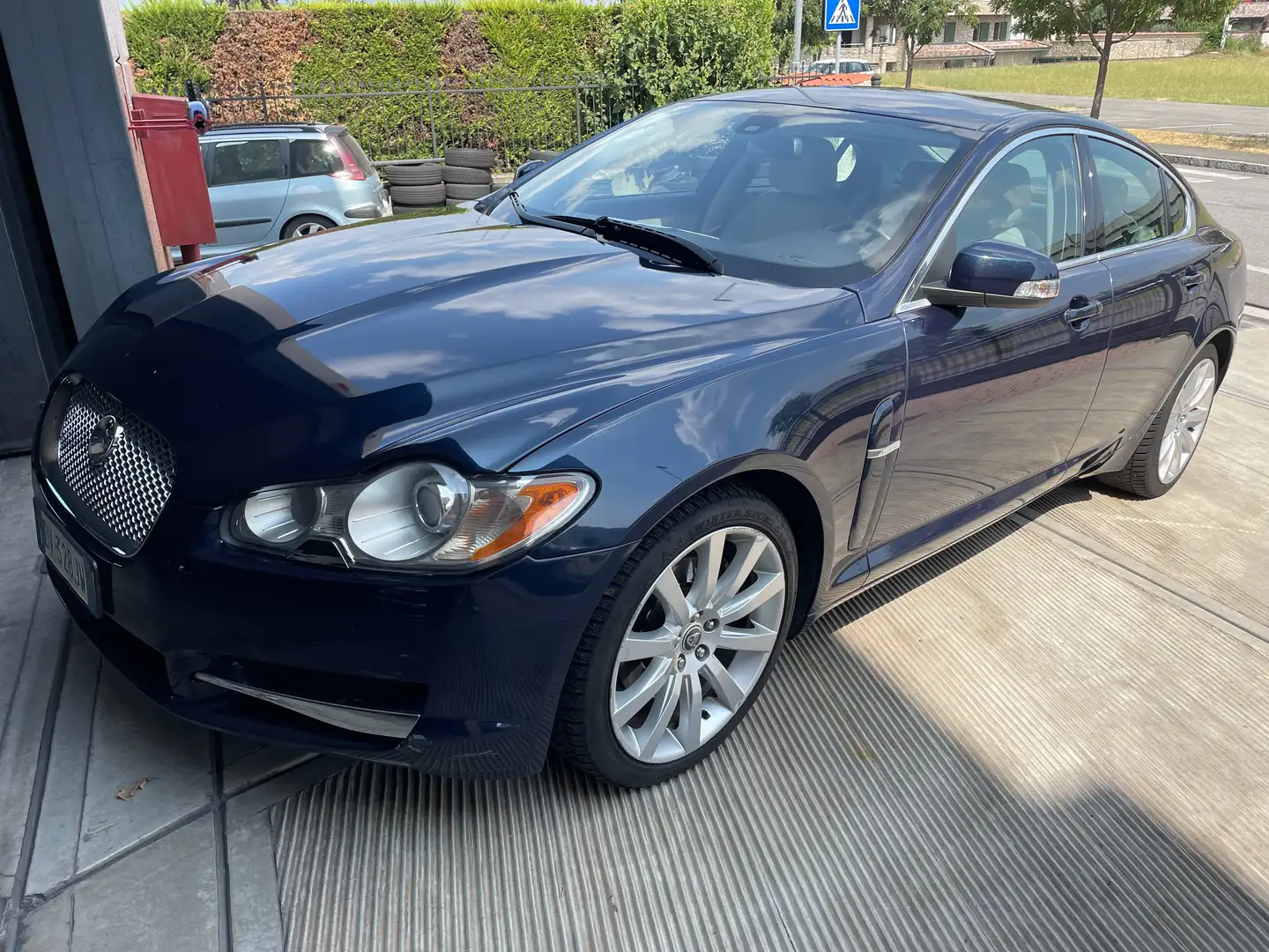 Jaguar XF XF 2.7d Premium Luxury auto Blu/Azzurro - 1