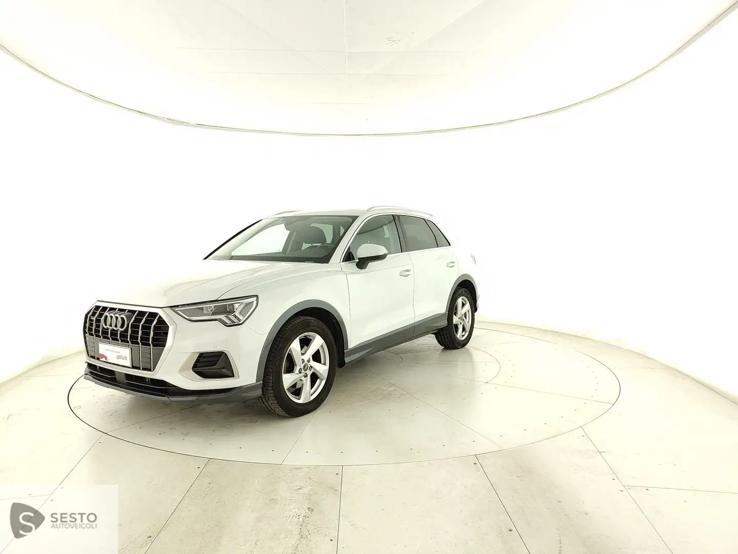Audi Q3 II 2018 35 2.0 tdi Business Advanced quattro s-tr Weiß - 1