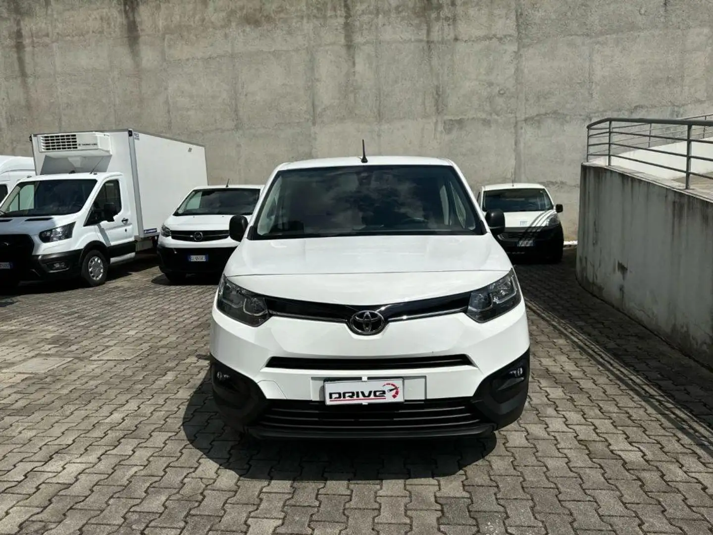 Toyota Proace 1.5D 100 CV S&S L1H1 Comfort Bianco - 2
