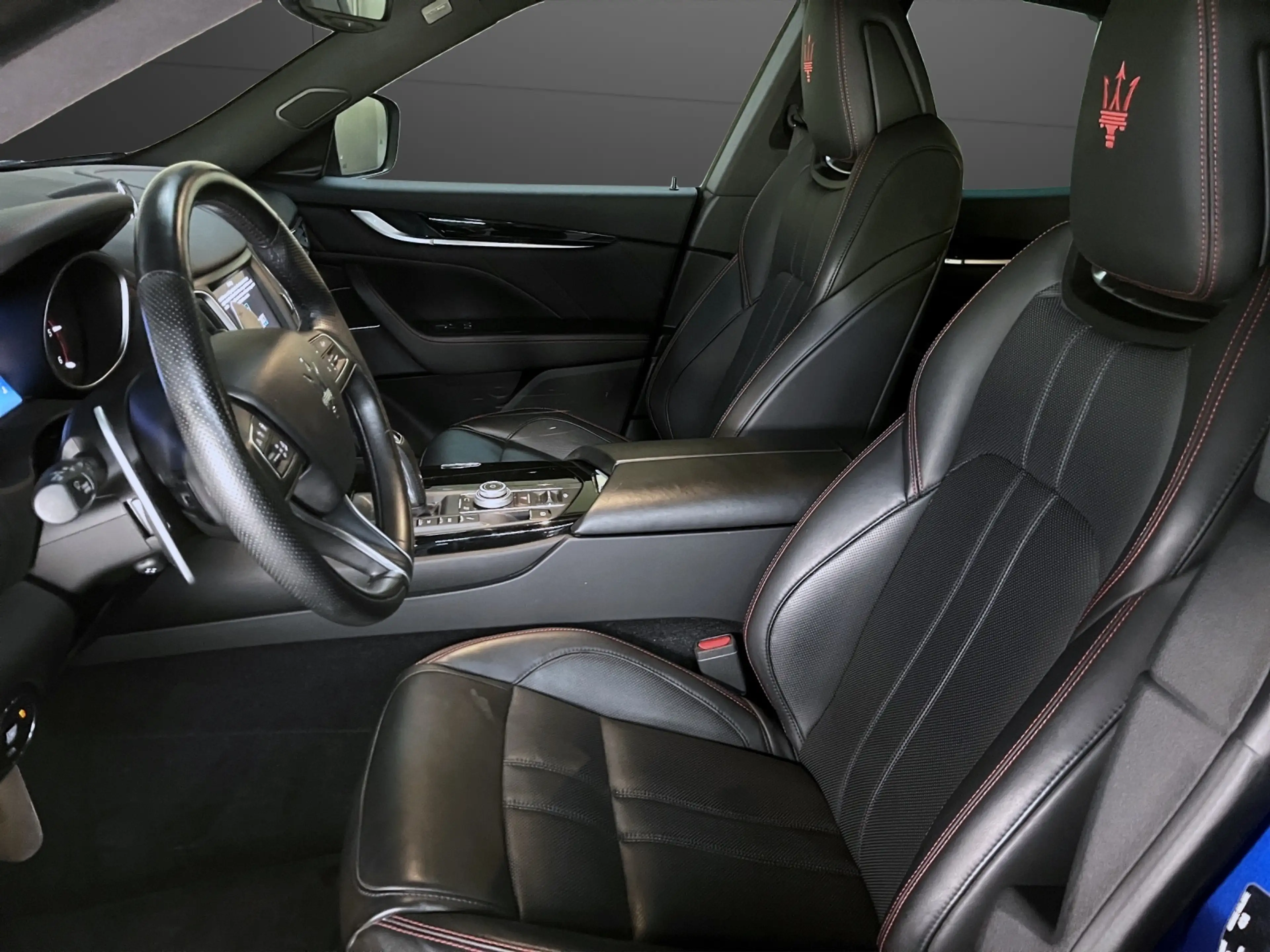 Maserati Levante Diesel GranSport — photo 6
