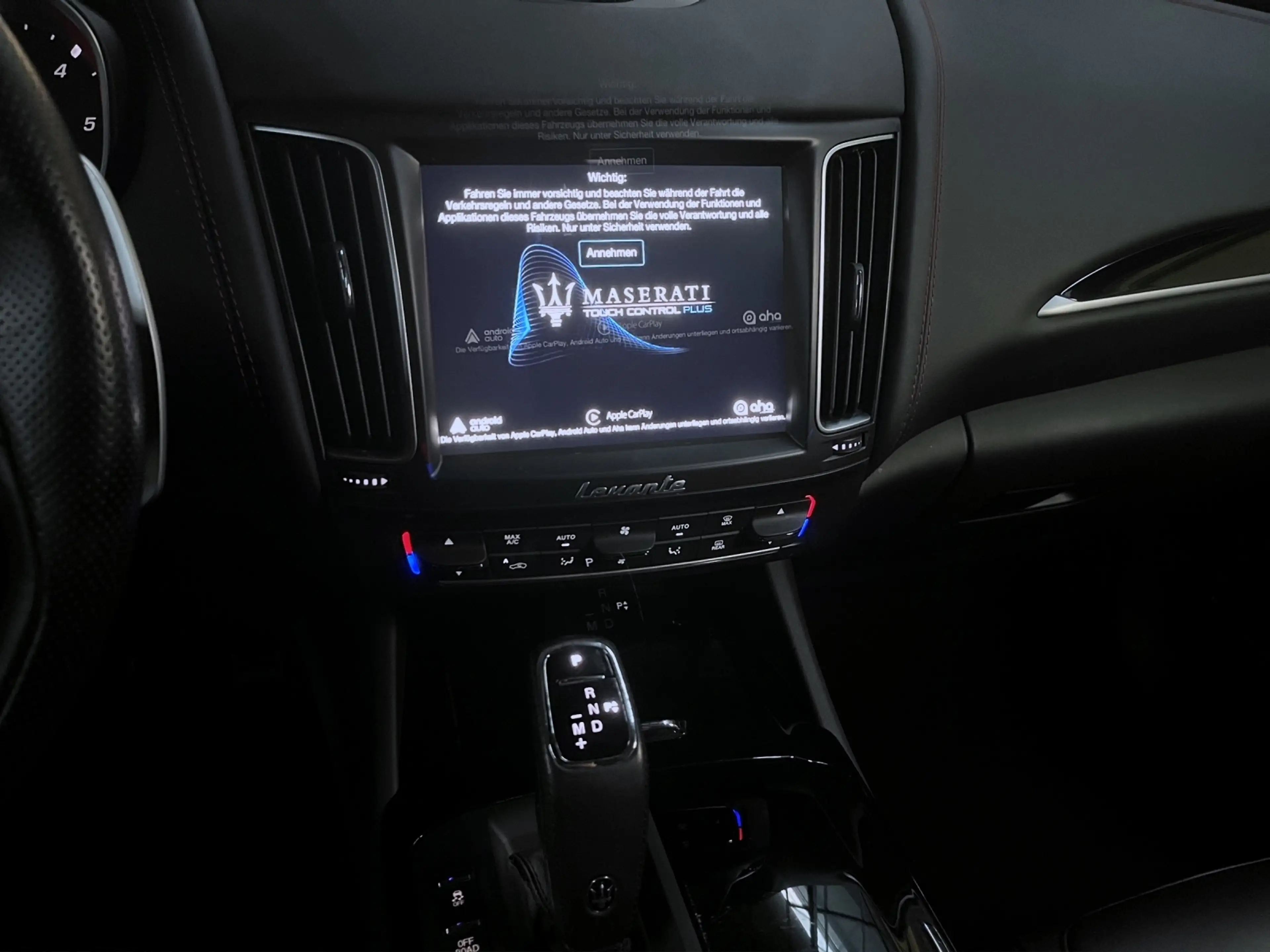 Maserati Levante Diesel GranSport — photo 13