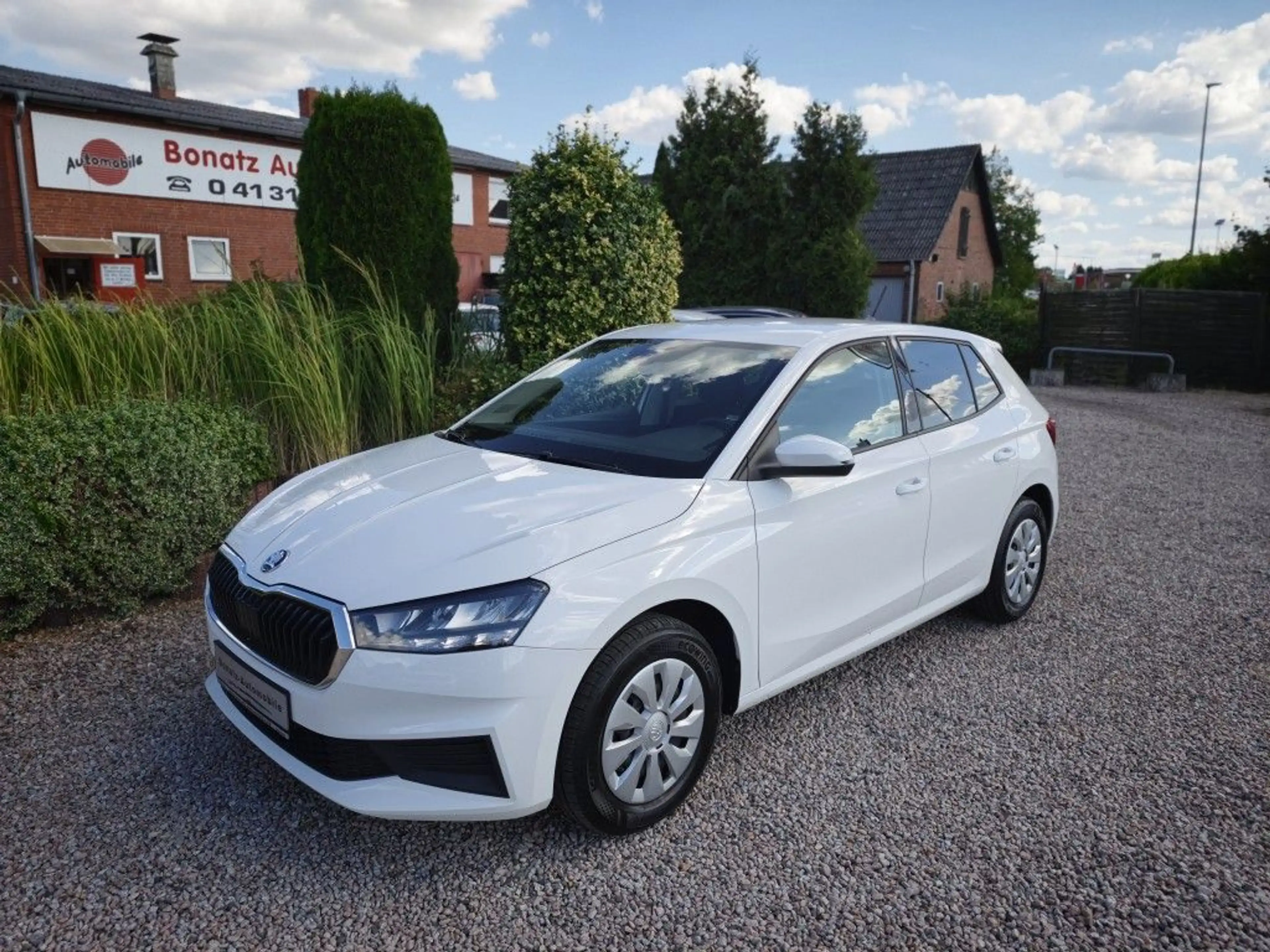 Skoda Fabia 1.0 TSI Ambition*Navi,Klimatr,Sitzhzg,APP,PDC,LED*