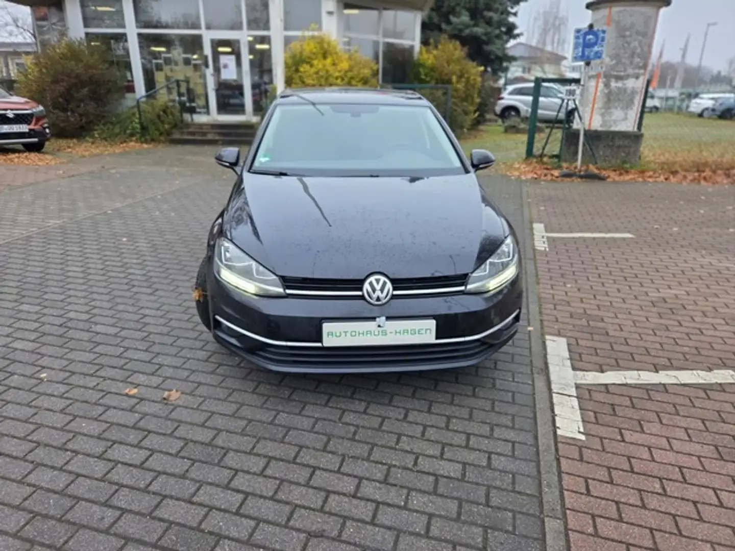 Volkswagen Golf VII Comfort. BMT Navi Winterpaket Allwetter Schwarz - 2