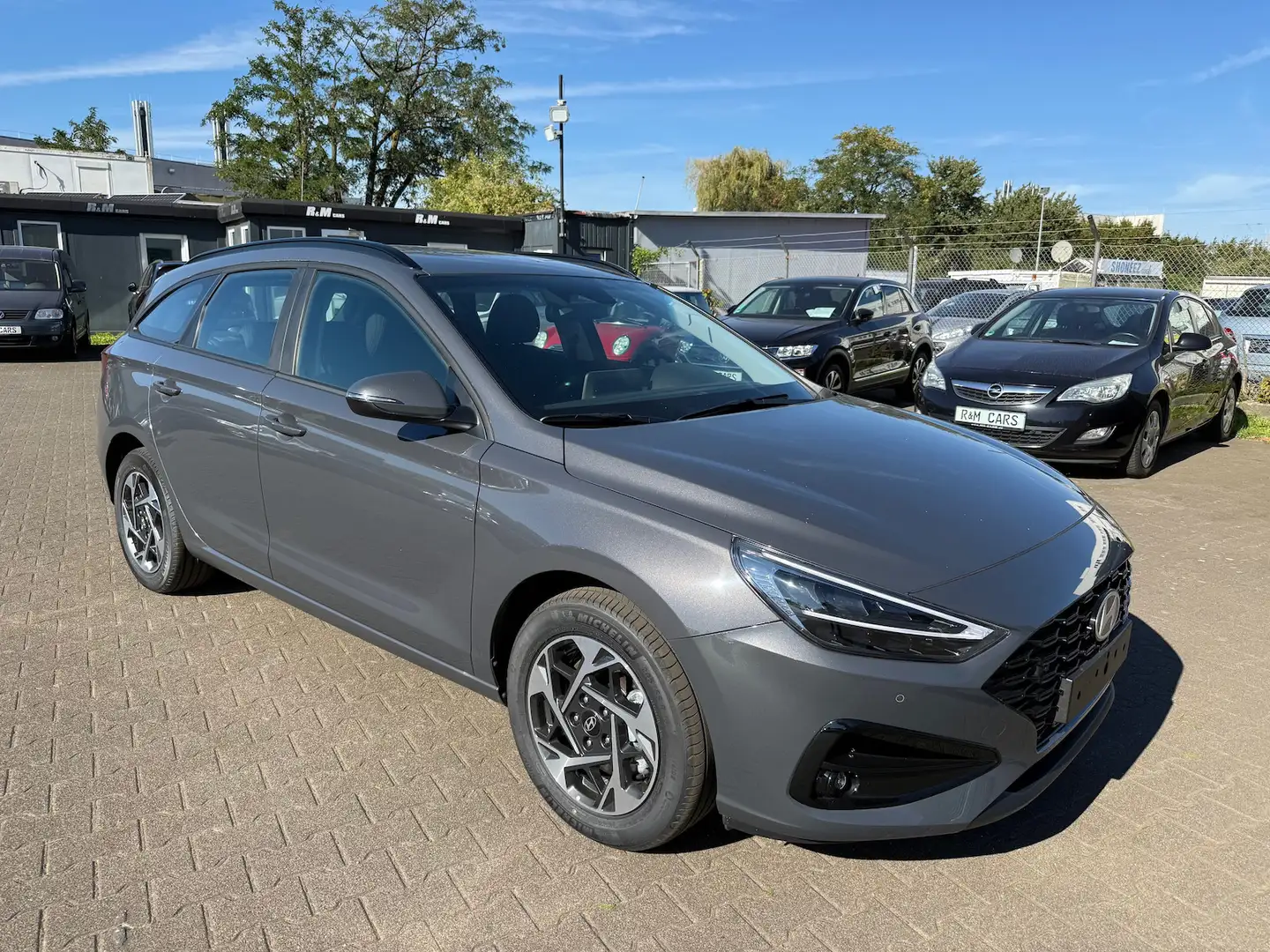 Hyundai i30 i30CW 1.0 TGDI GoPlus Style/Navi/Kamera Grijs - 2
